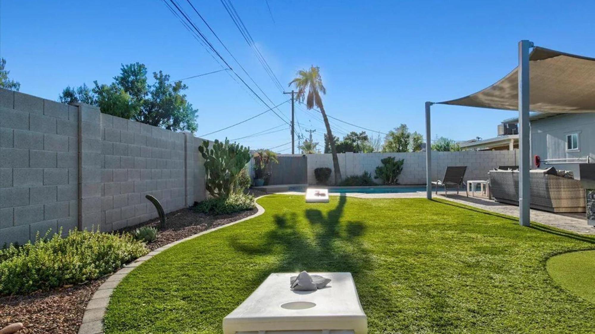 Holiday home Amazing 4-bdrm Wbackyard Paradise In