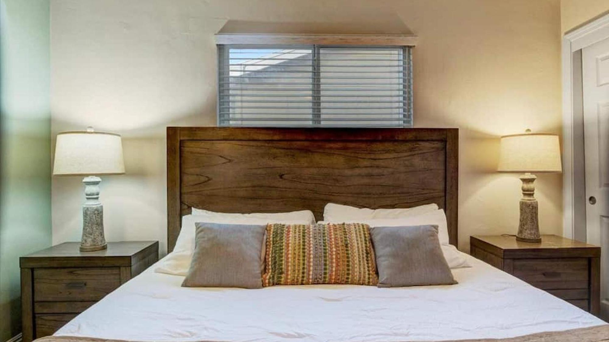 Holiday home Amazing 4-bdrm Wbackyard Paradise In Scottsdale