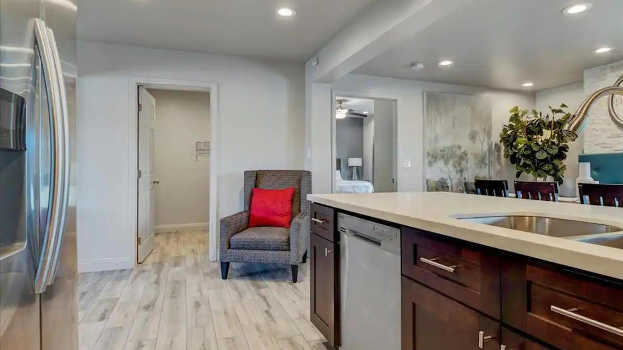 Holiday home Amazing 4-bdrm Wbackyard Paradise In Scottsdale