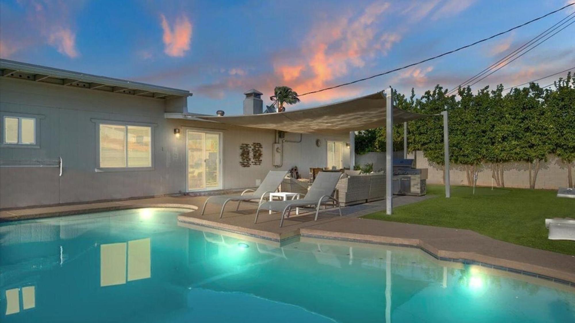 Amazing 4-bdrm Wbackyard Paradise In