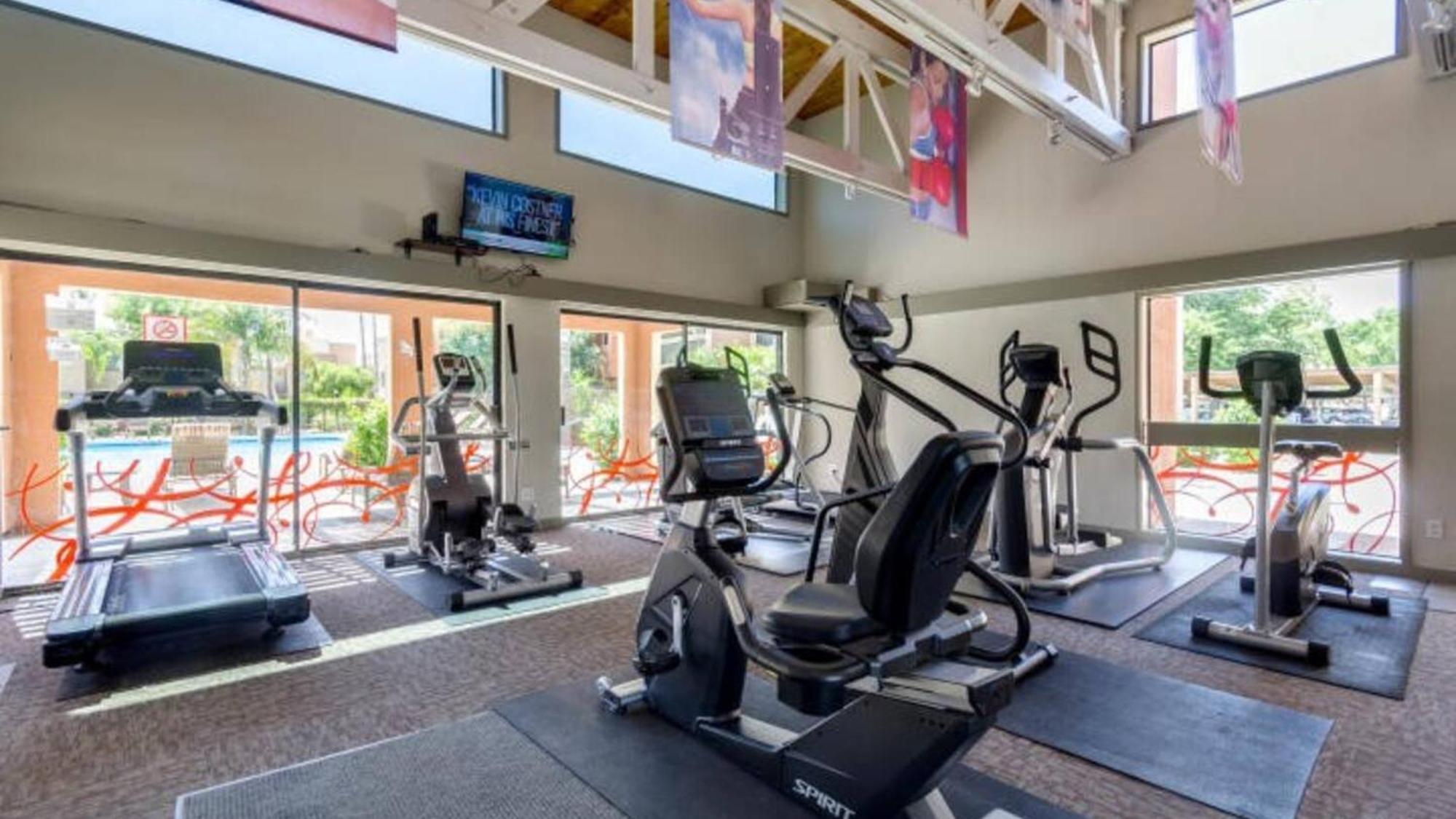 Stylish Old Town 2 Bdrm Ground Floor * Scottsdale