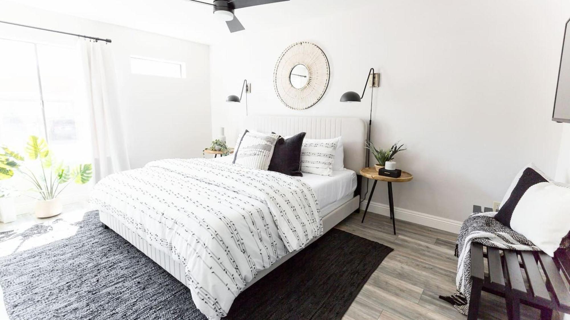 Stylish Old Town 2 Bdrm Ground Floor *