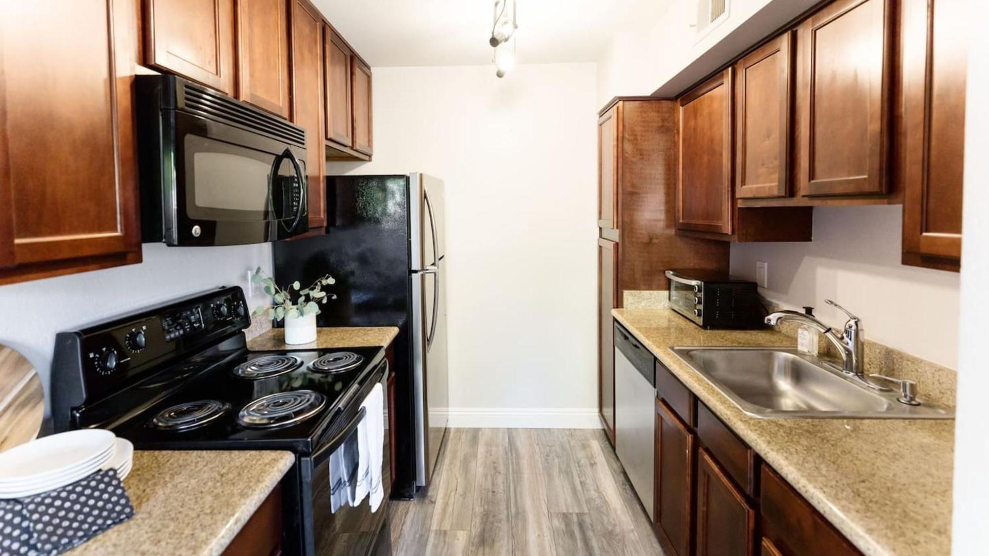 Stylish Old Town 2 Bdrm Ground Floor Holiday home
