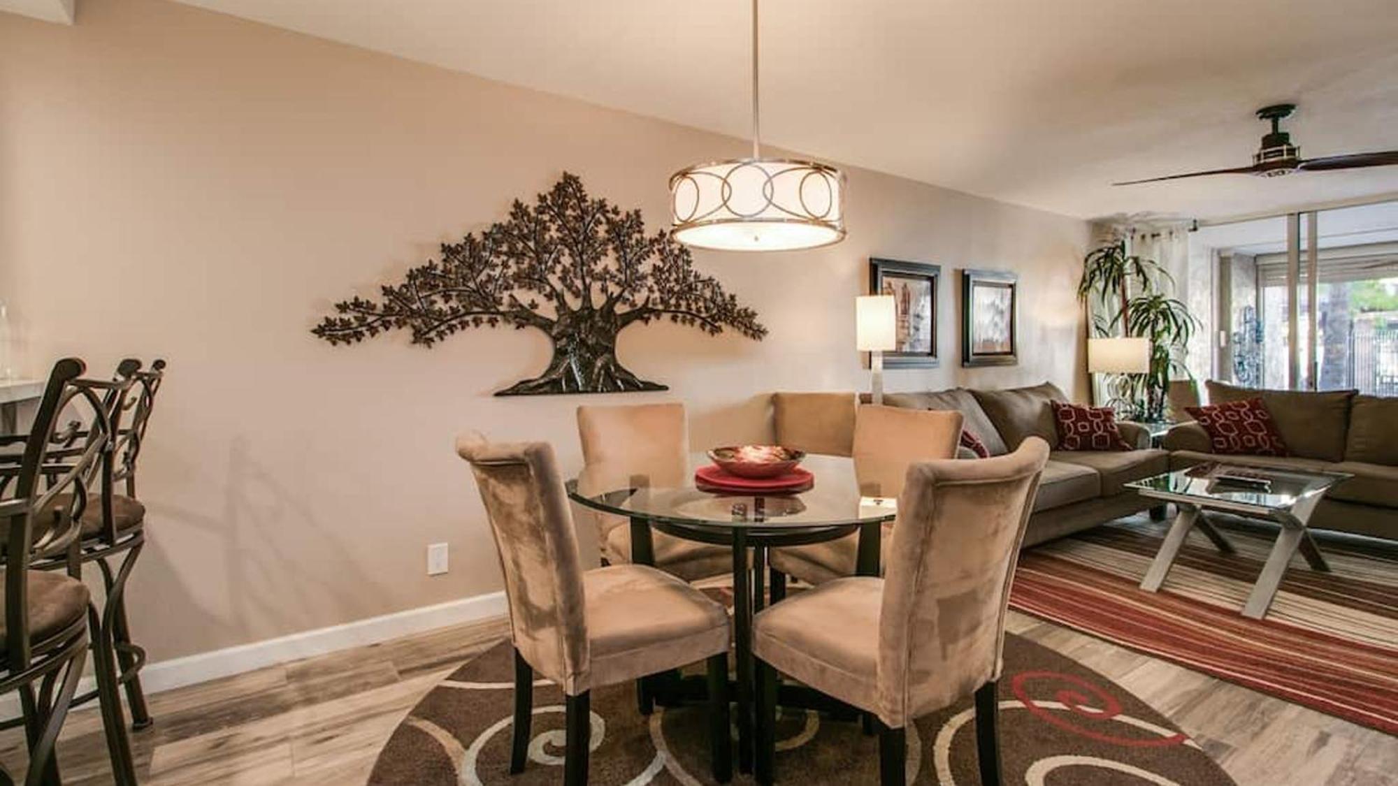 Cozy 2-bdrm In Heart Of Old Town Holiday home