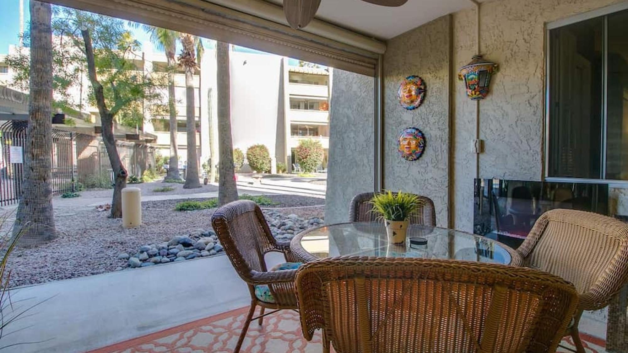 Cozy 2-bdrm In Heart Of Old Town *