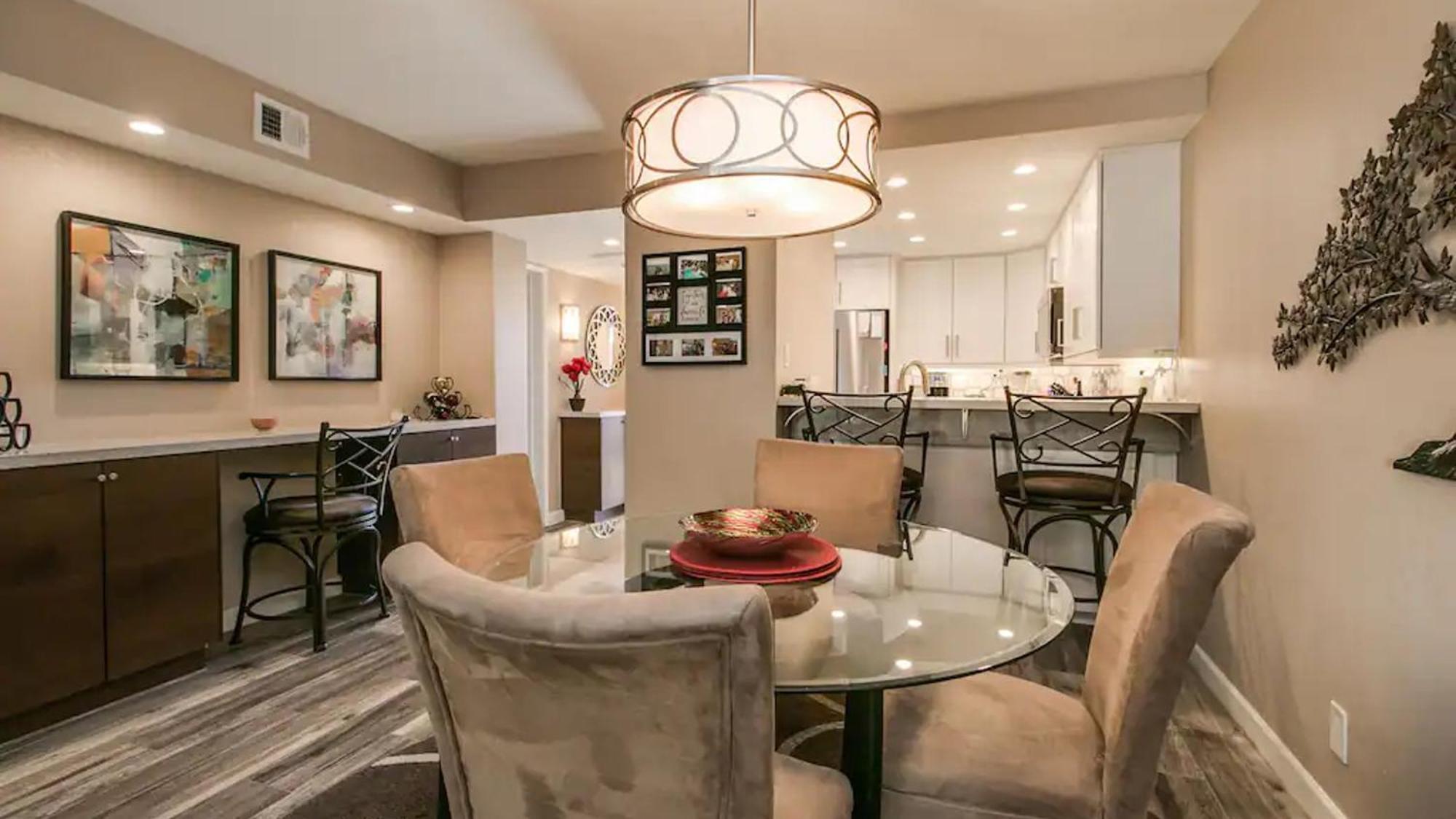 Cozy 2-bdrm In Heart Of Old Town