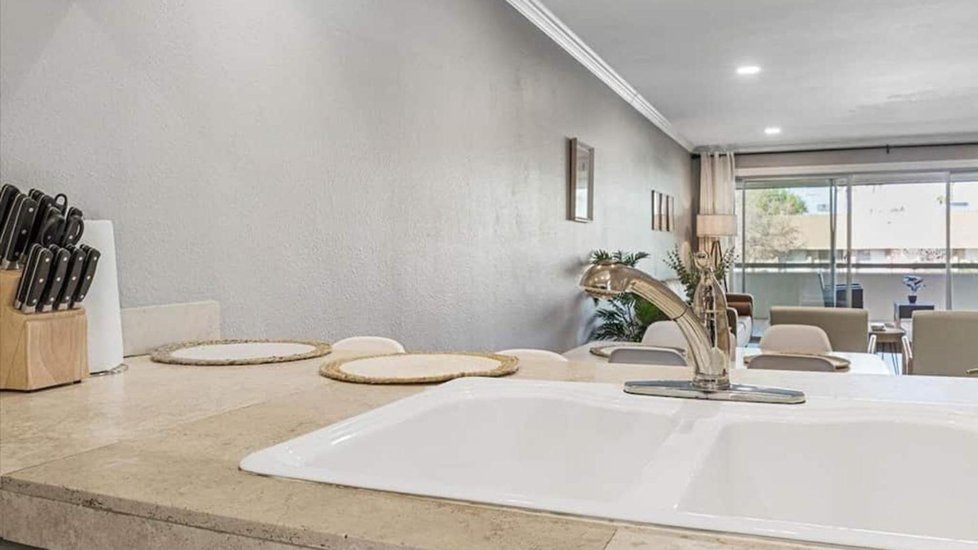 Beautiful 2-bdrm 2-bath In Old Town Scottsdale