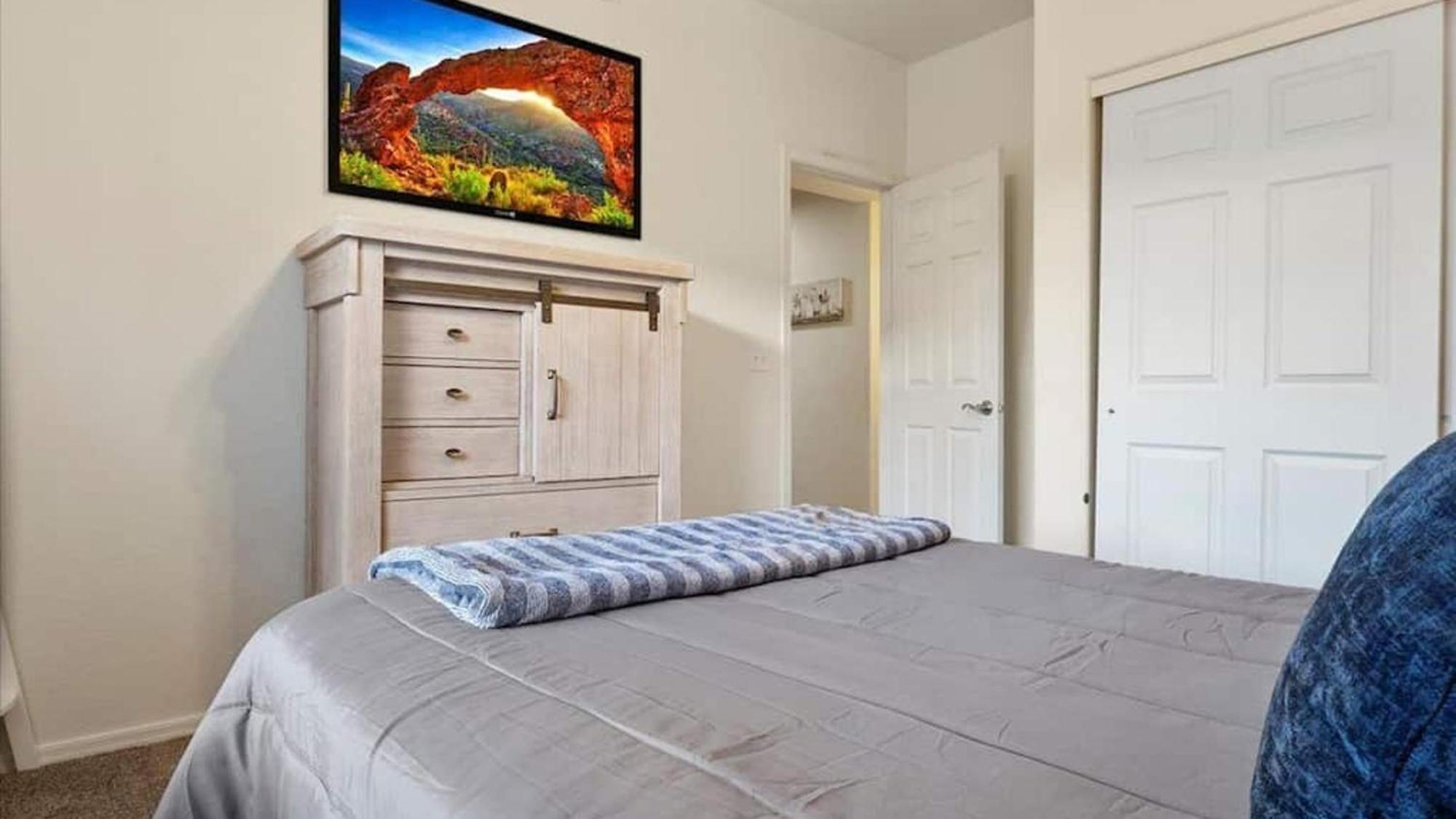 Beautiful 3 Bdrm Wgarage * Scottsdale