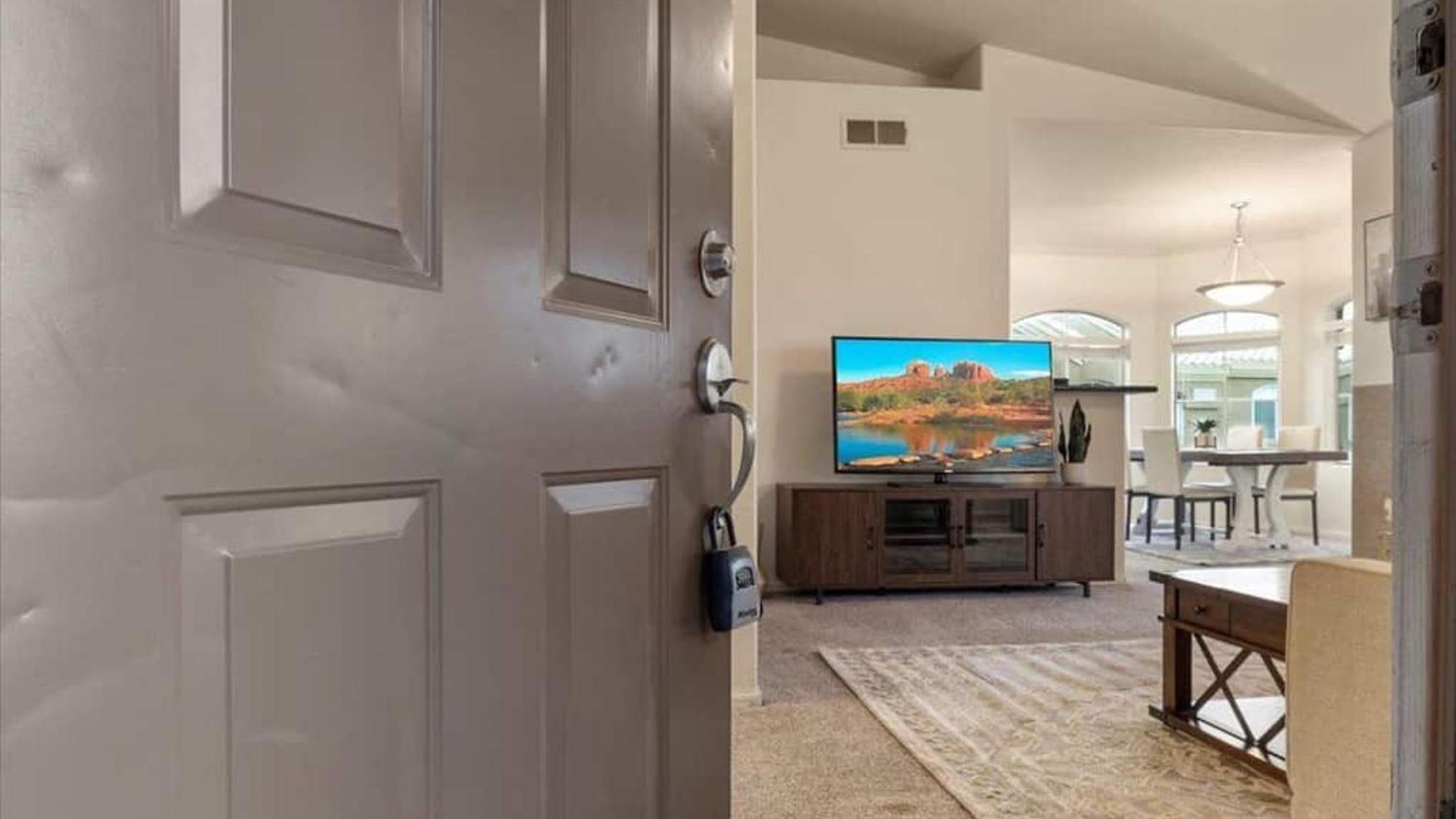 Beautiful 3 Bdrm Wgarage Scottsdale
