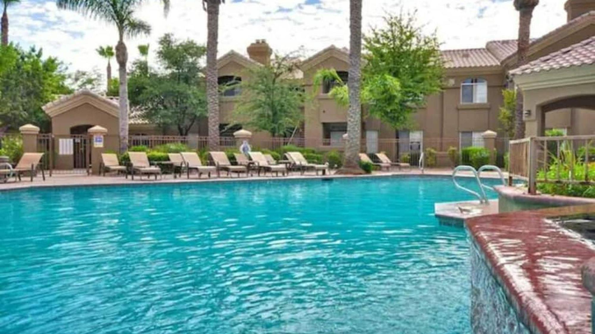 Beautiful 3 Bdrm Wgarage Scottsdale