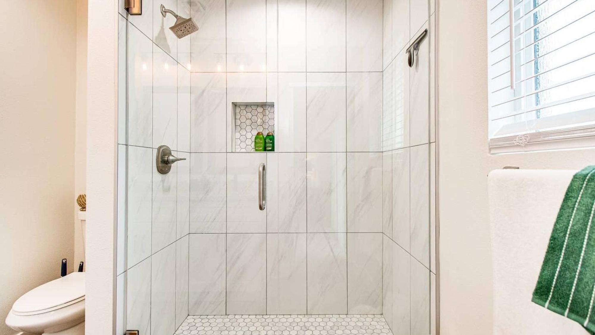 Amazing Modern Remodel Near Old Town With Heated Pool Holiday home