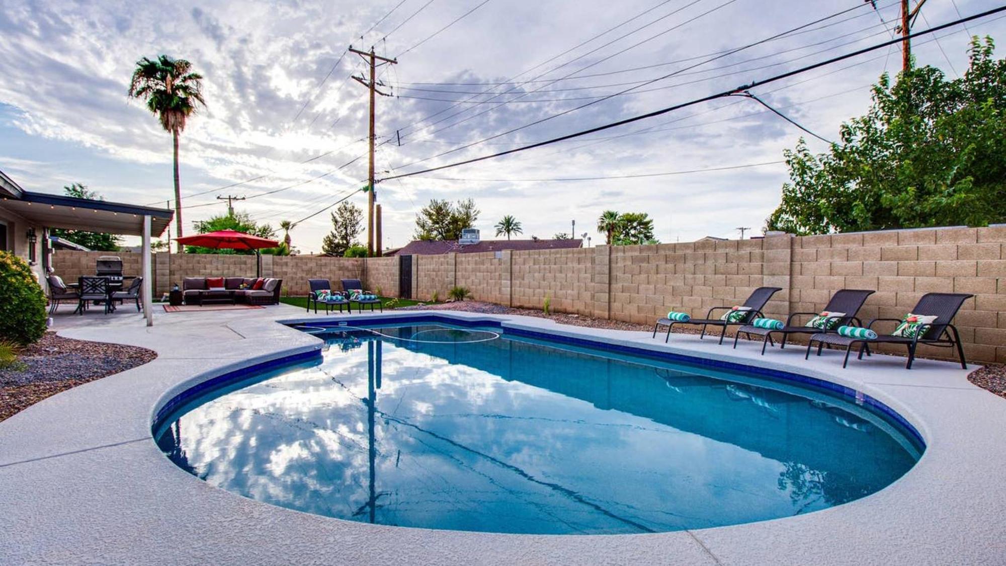 Amazing Modern Remodel Near Old Town With Heated Pool *