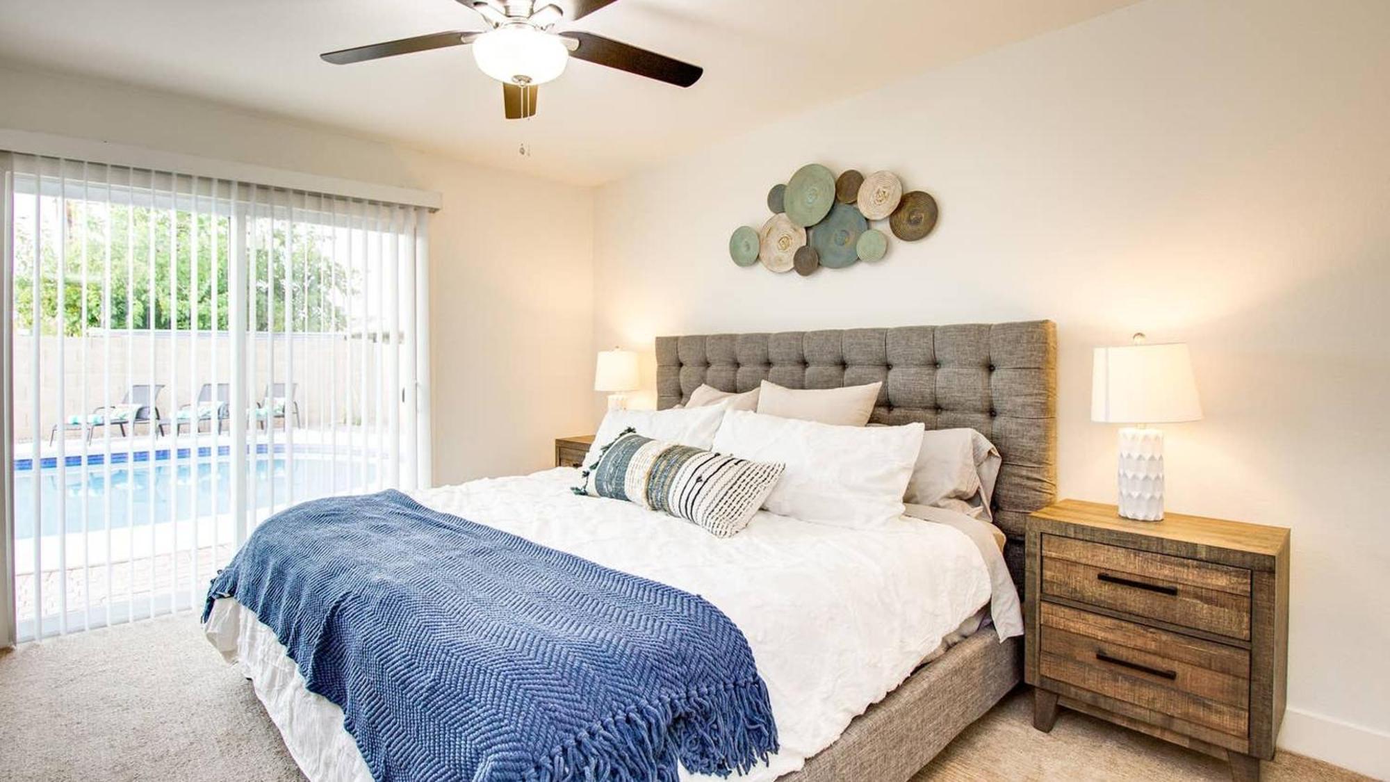 Holiday home Amazing Modern Remodel Near Old Town With Heated Pool
