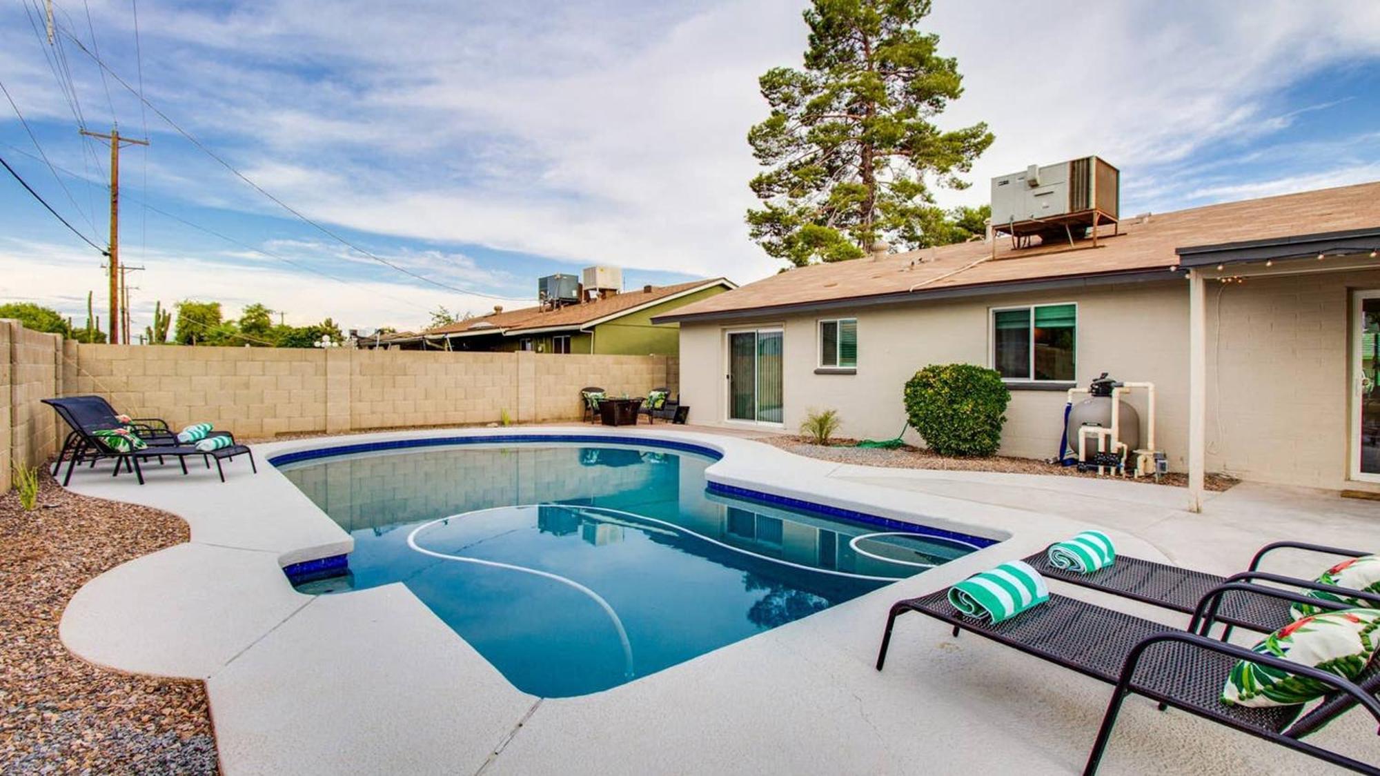 Amazing Modern Remodel Near Old Town With Heated Pool Holiday home Scottsdale