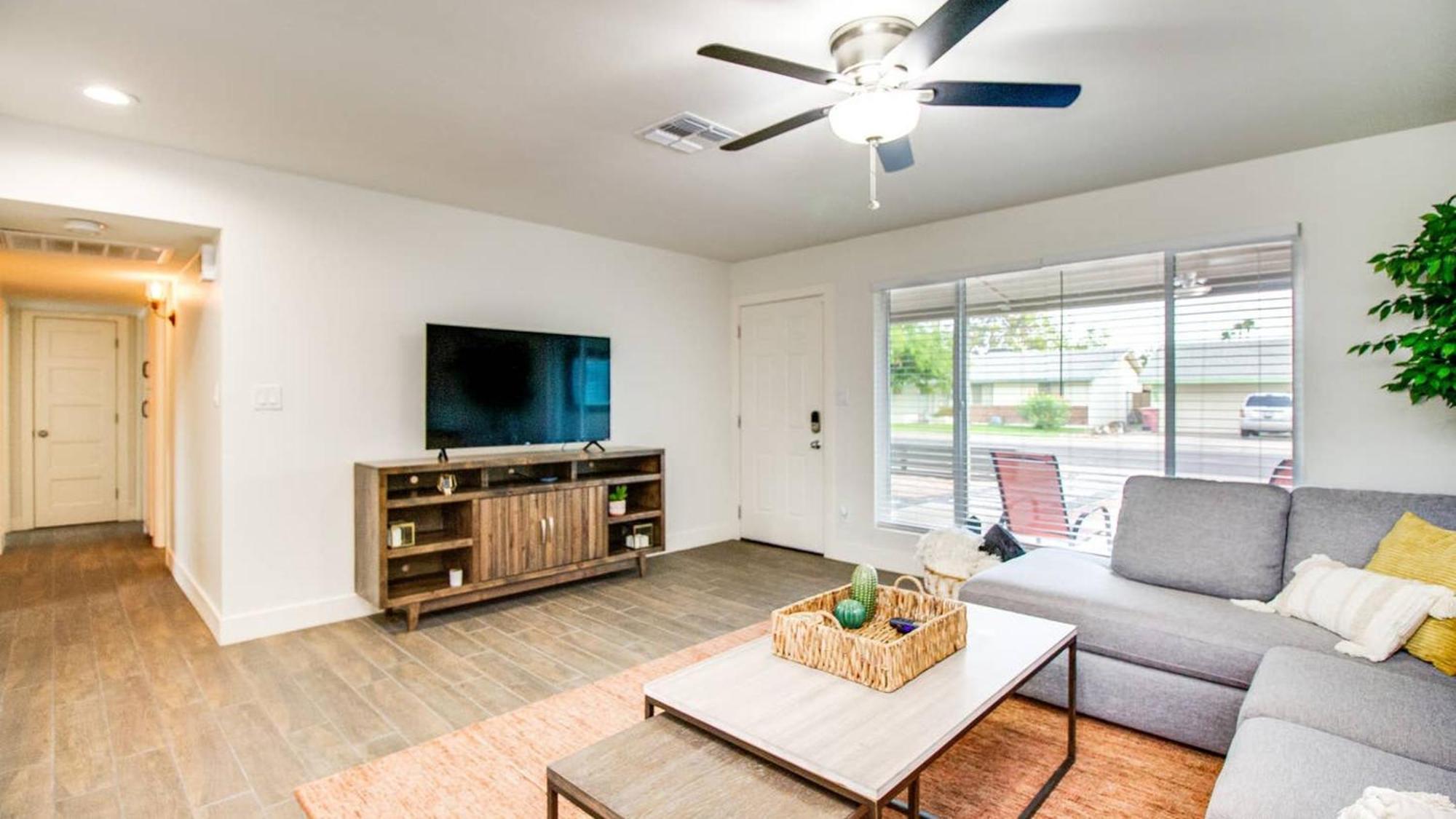 Amazing Modern Remodel Near Old Town With Heated Pool