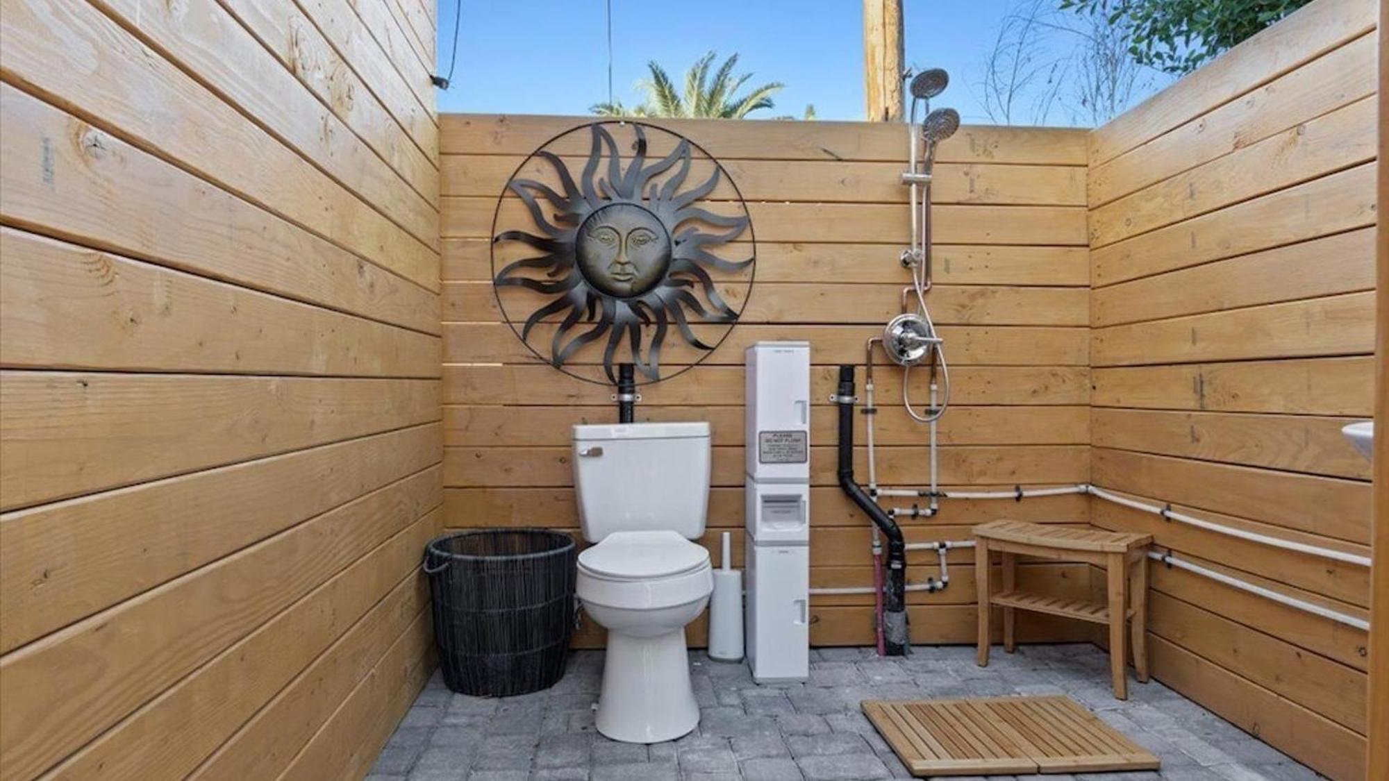 Just Listed Old Town Paradise Whtd Pool *