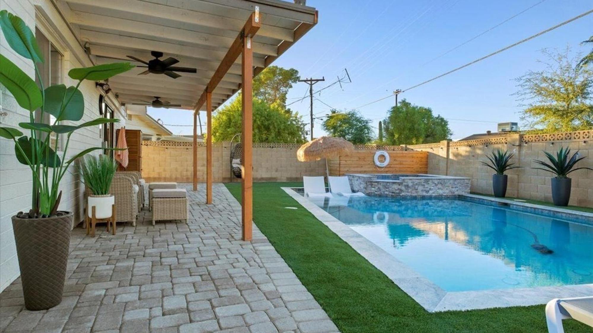 Just Listed Old Town Paradise Whtd Pool Holiday home *