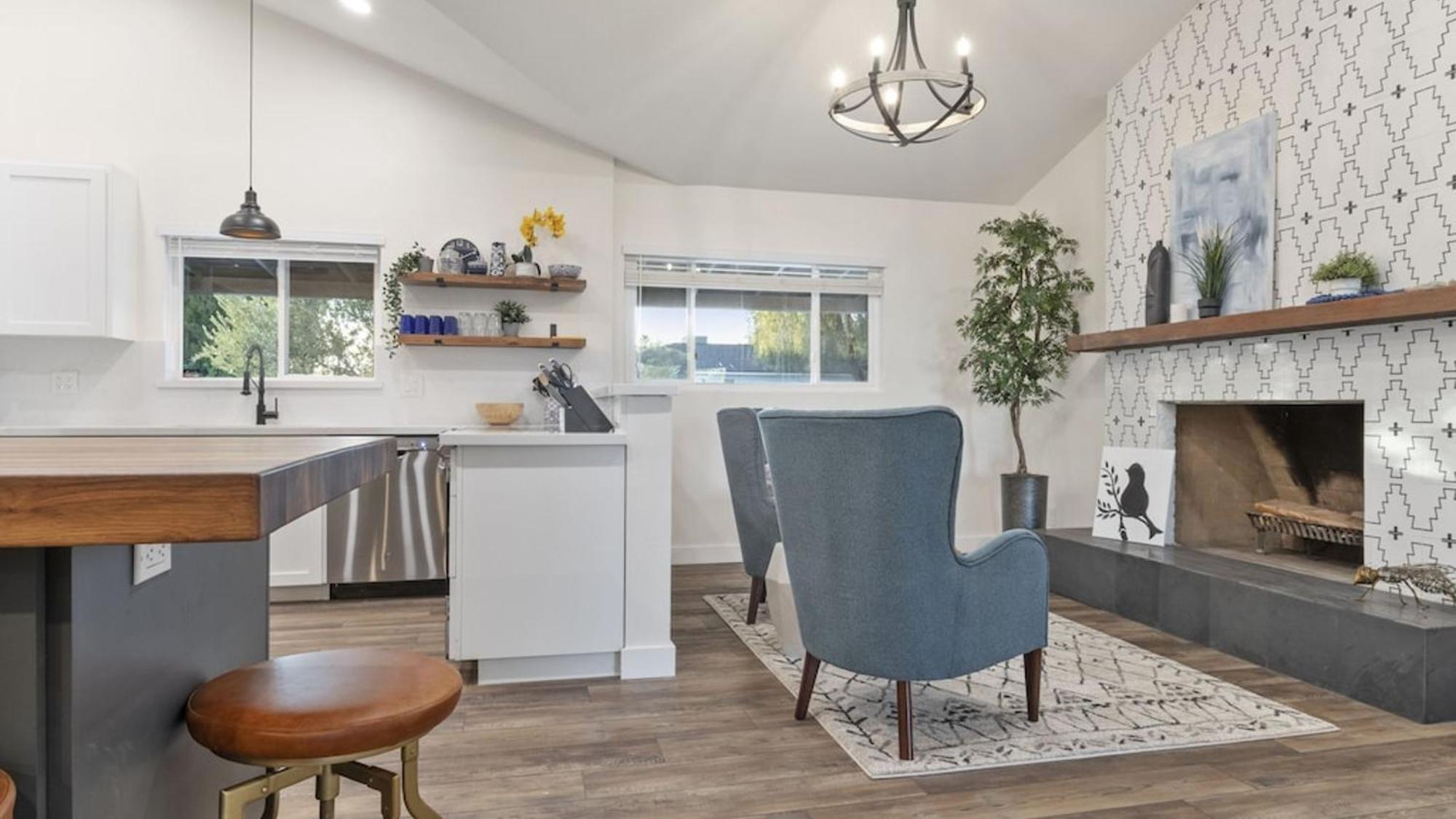Just Listed Modern Classy 4 Bdrm Heart Of Oldtown * Scottsdale