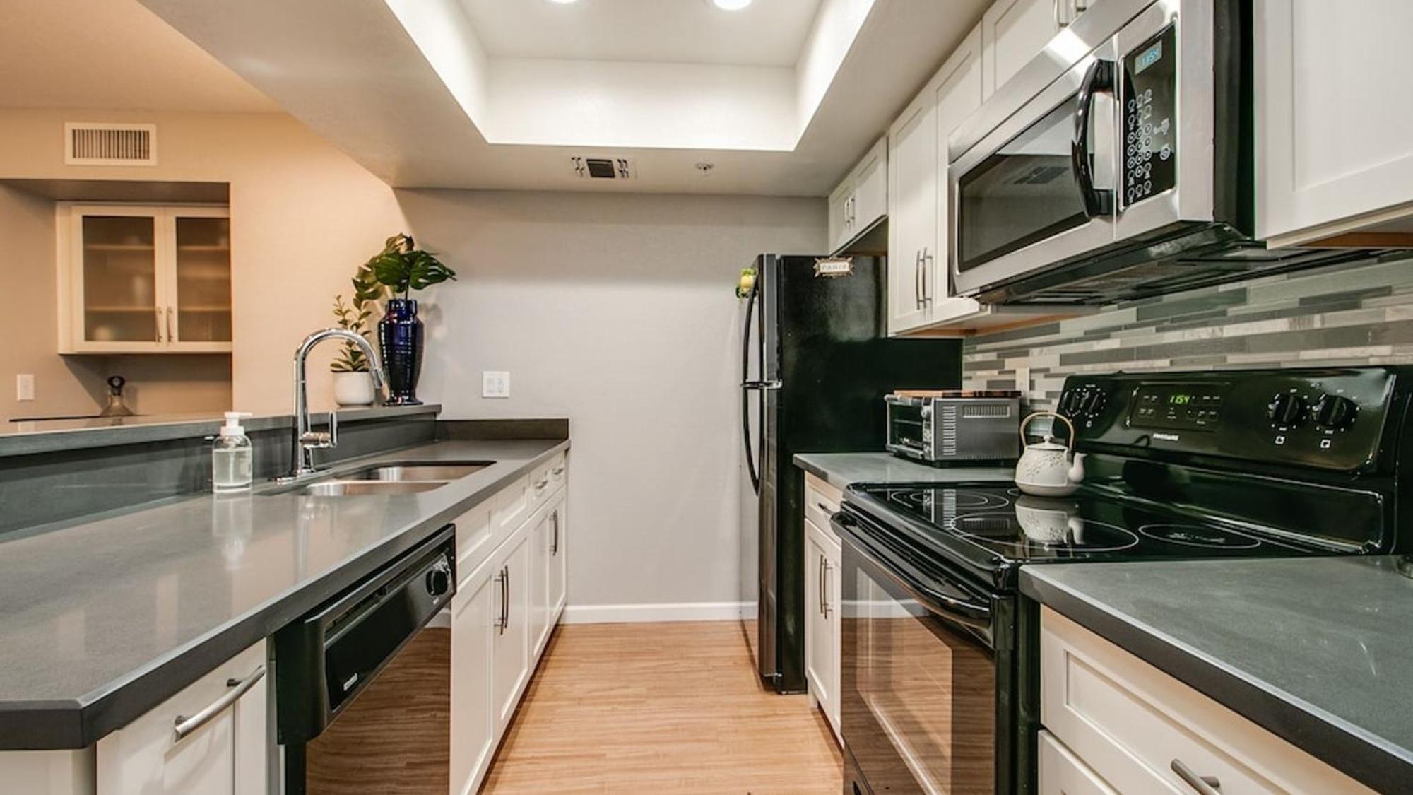 Charming & Comfy In The Heart Of Old Town! *