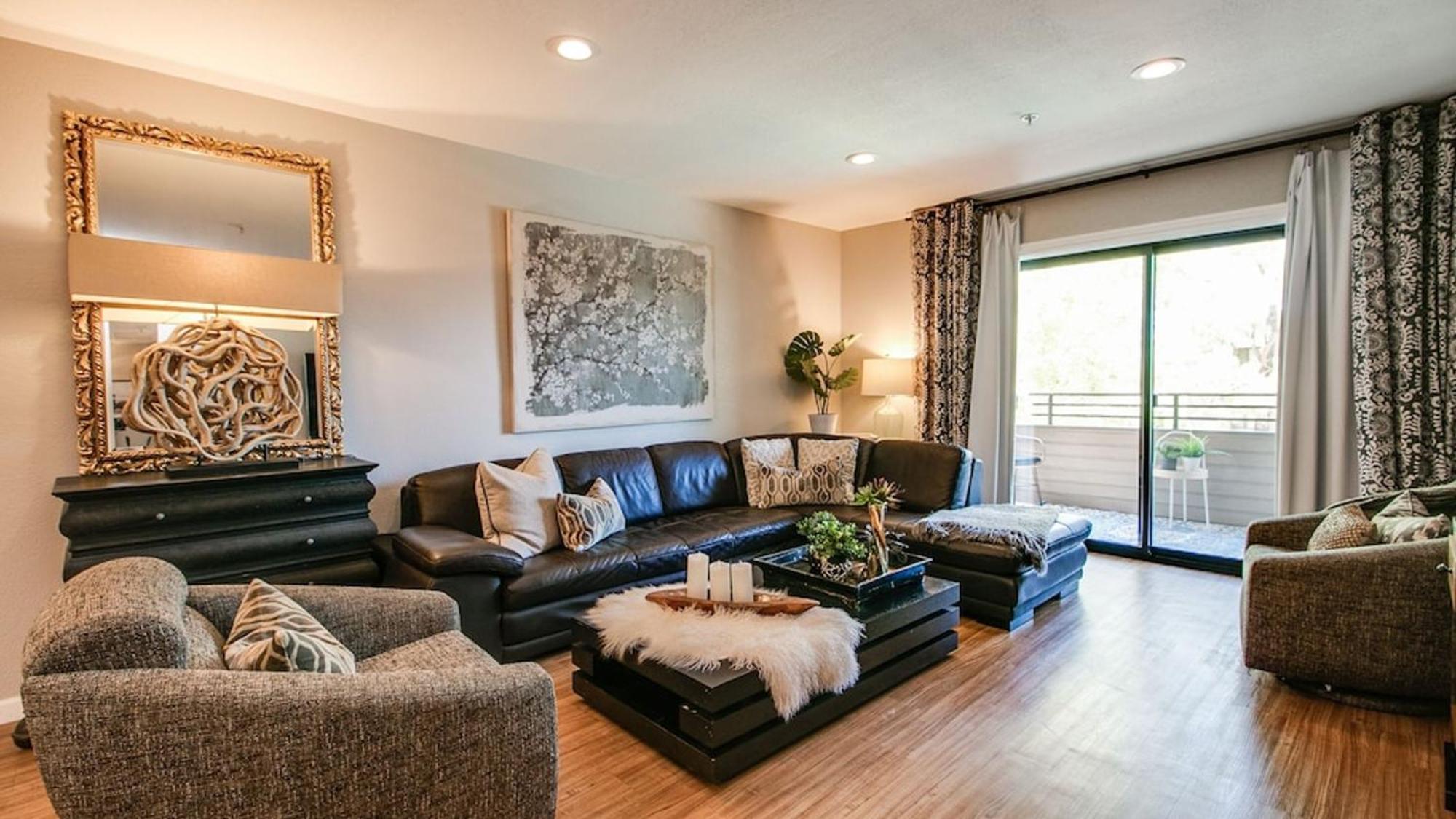 Holiday home Charming & Comfy In The Heart Of Old Town!