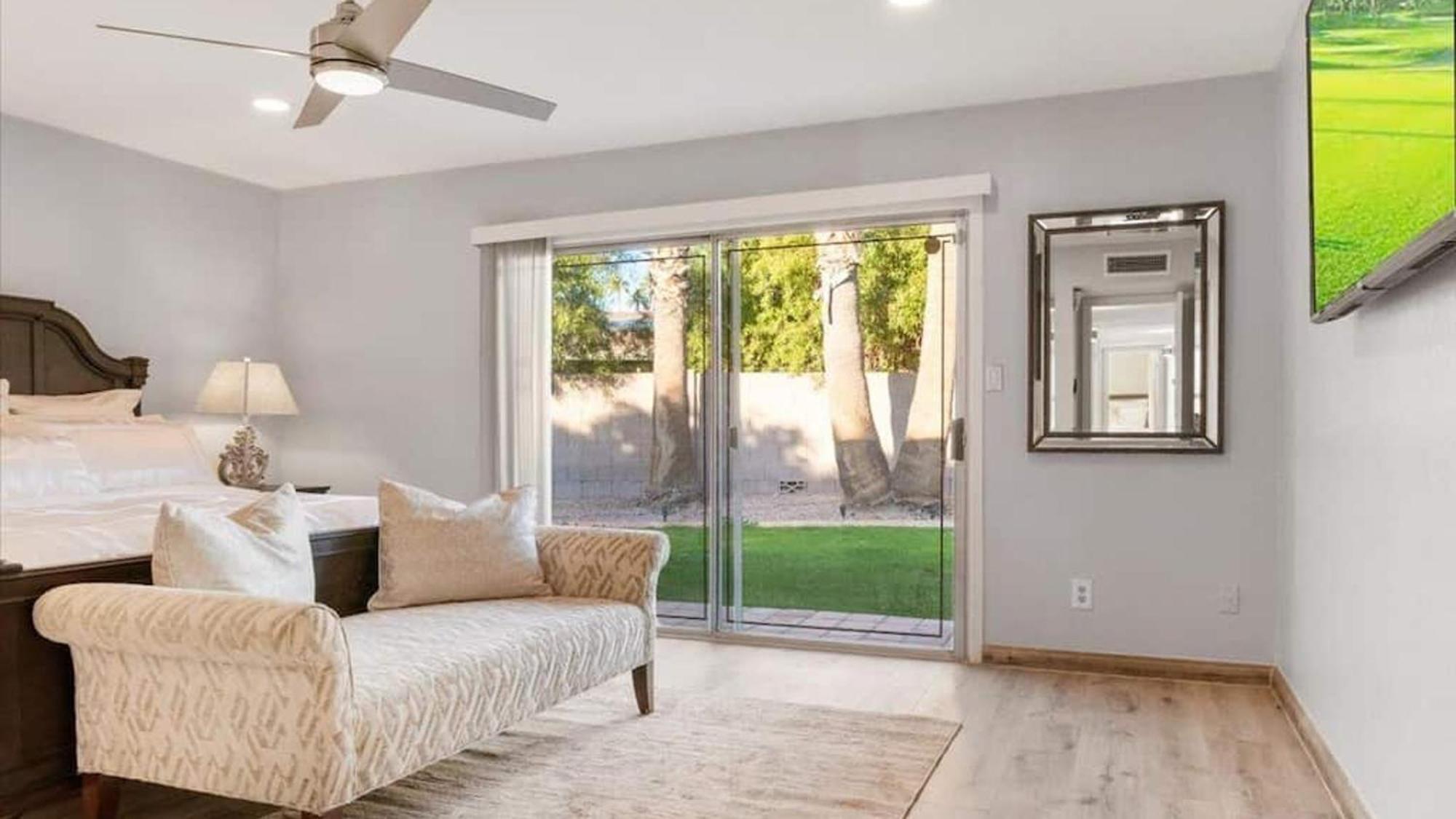 Stunning 3-bdrm In Great Location Wpool Holiday home *