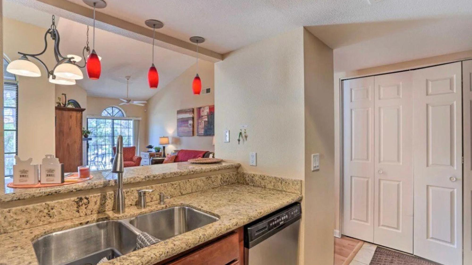 Relaxing 2 Bdrm In Prime Location Holiday home Scottsdale