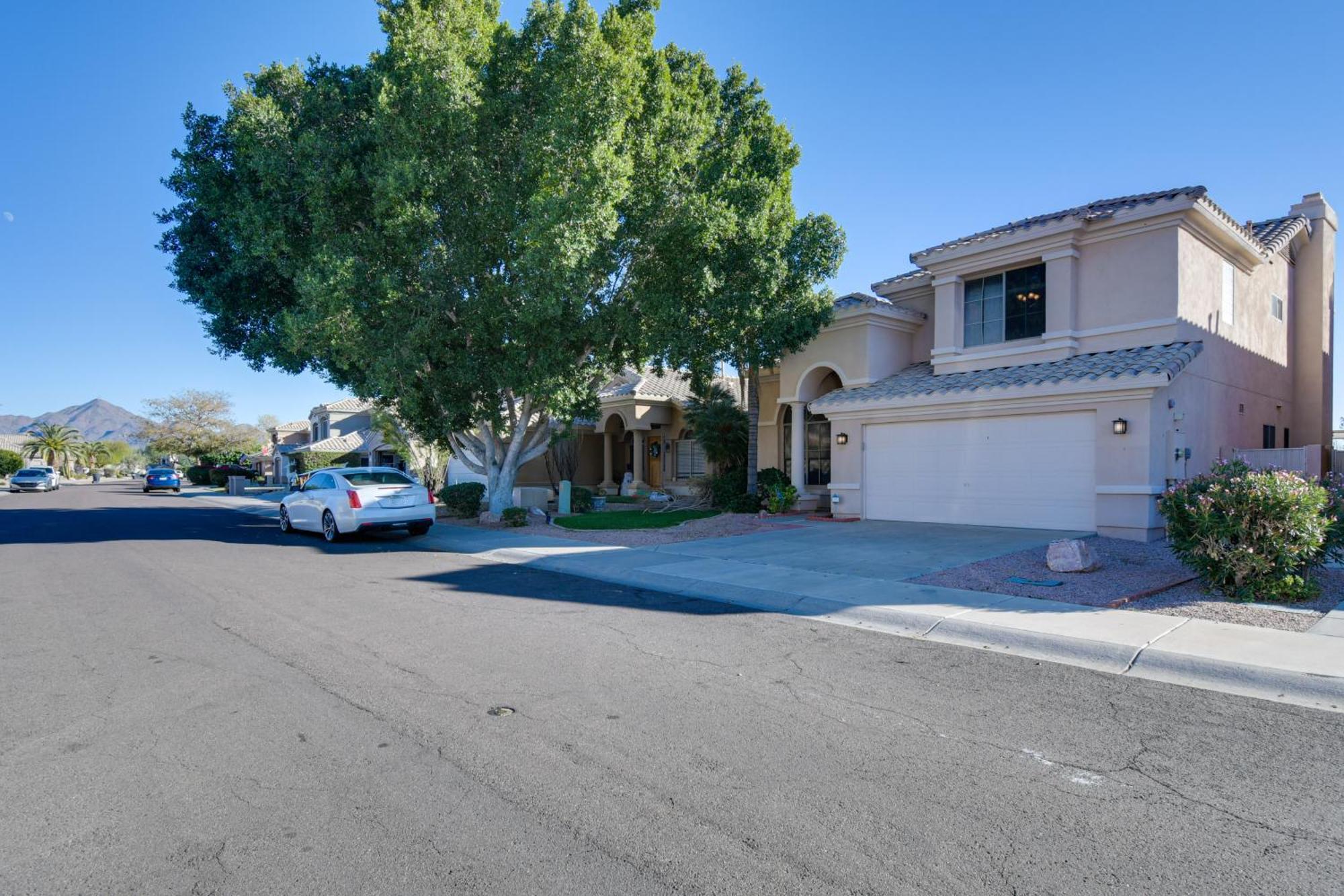 Holiday home Spacious With Private Heated Pool Scottsdale