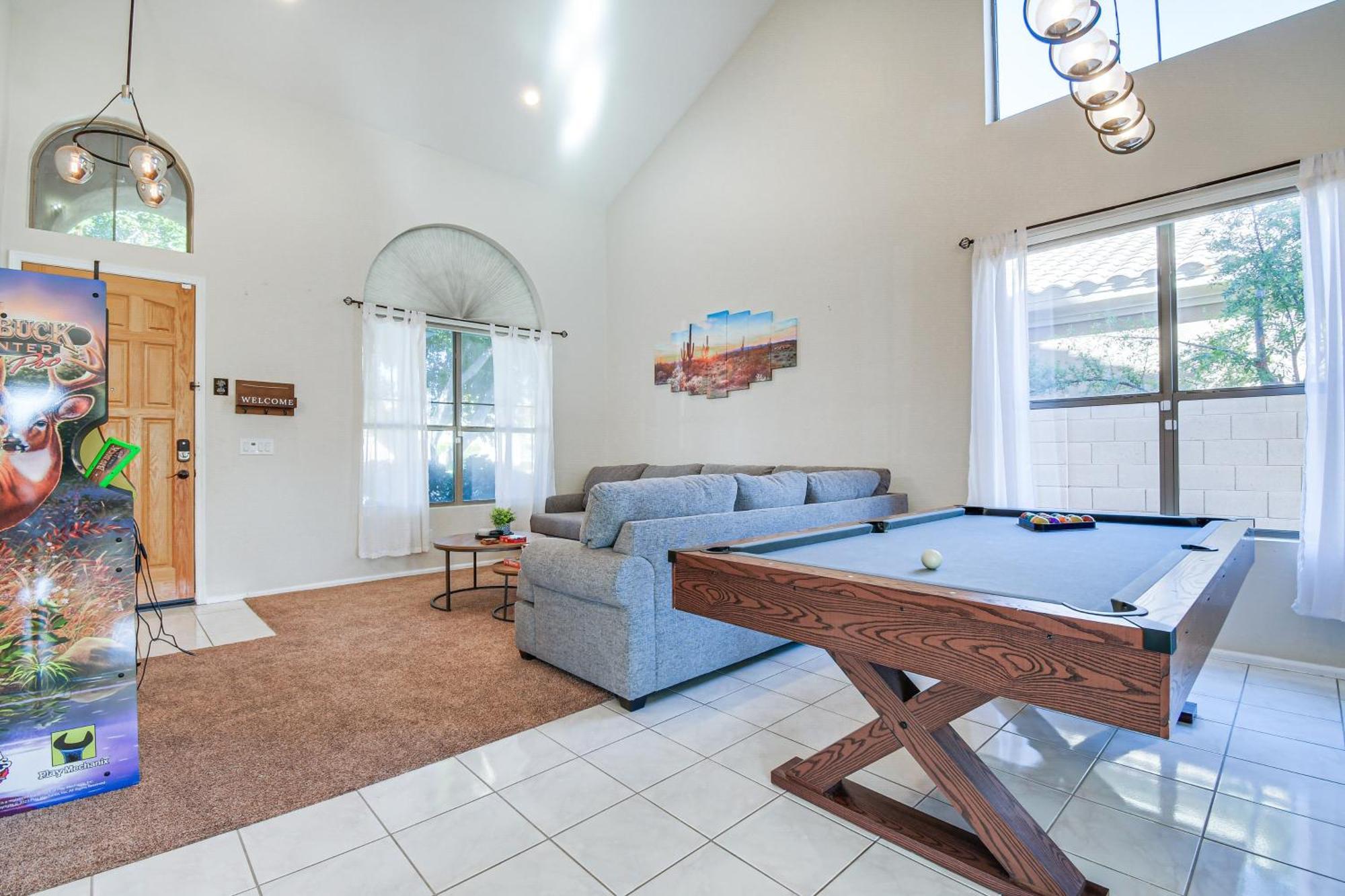 Holiday home Spacious With Private Heated Pool *