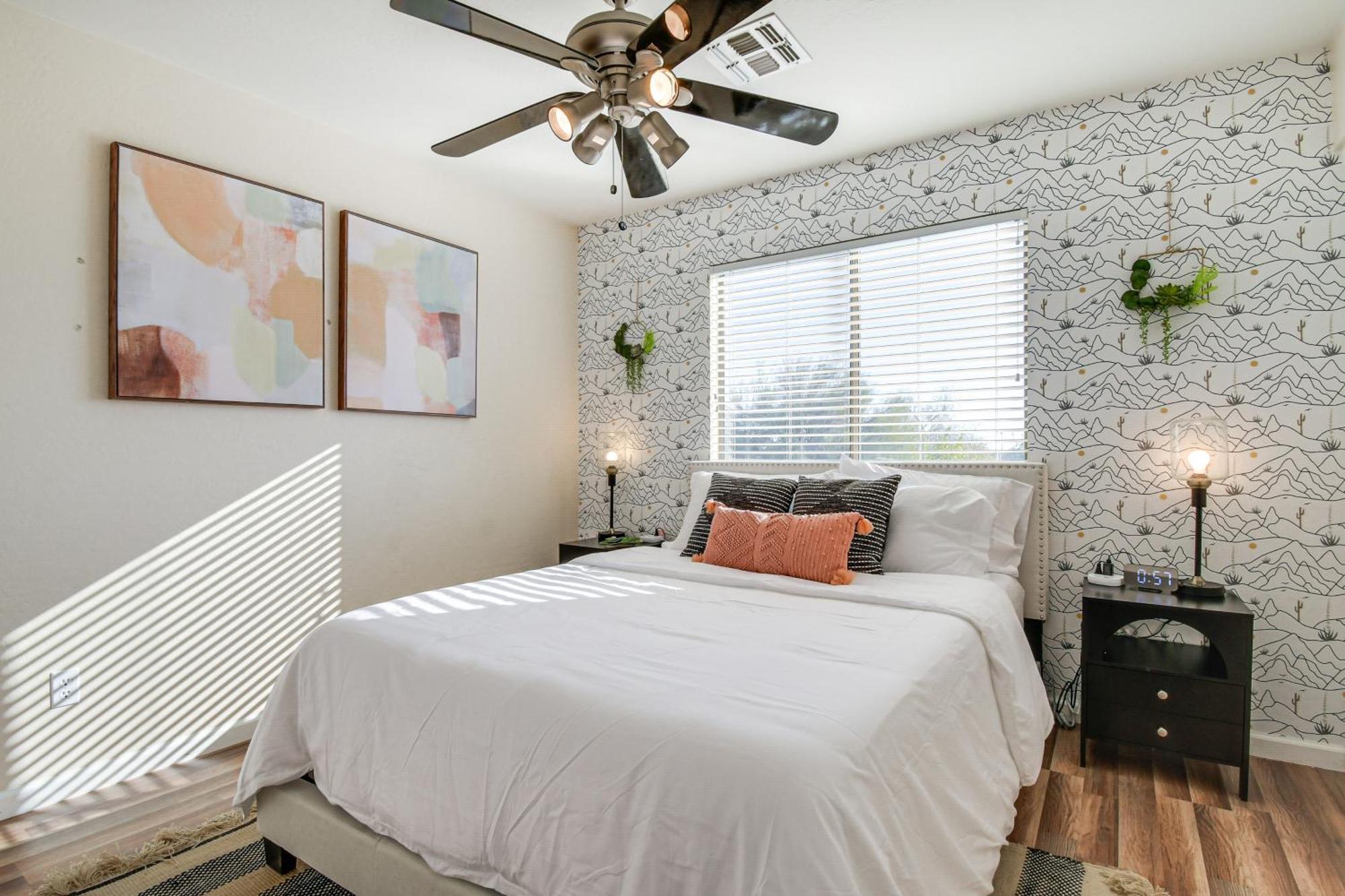 Spacious With Private Heated Pool Scottsdale