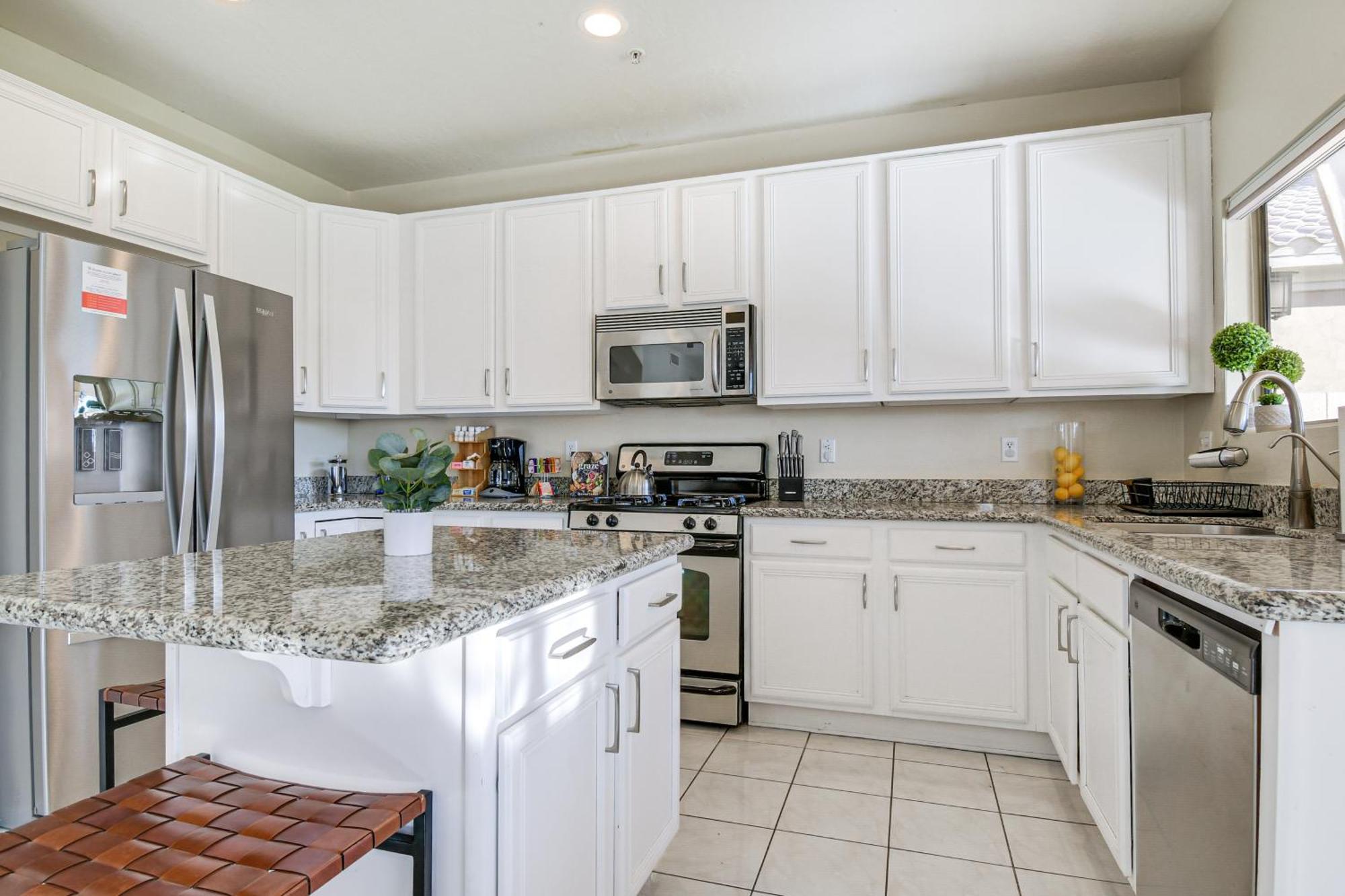 Spacious With Private Heated Pool Holiday home Scottsdale