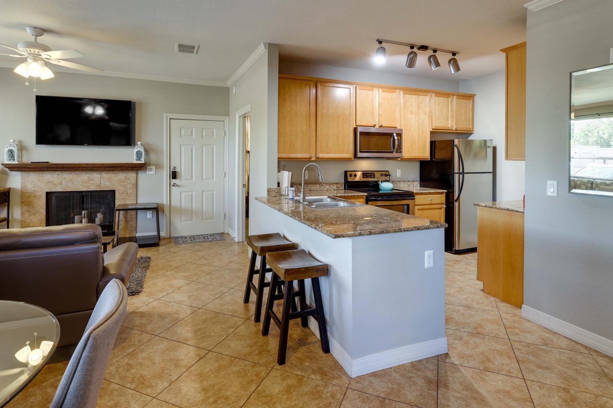 Charming With 2 Pools Scottsdale