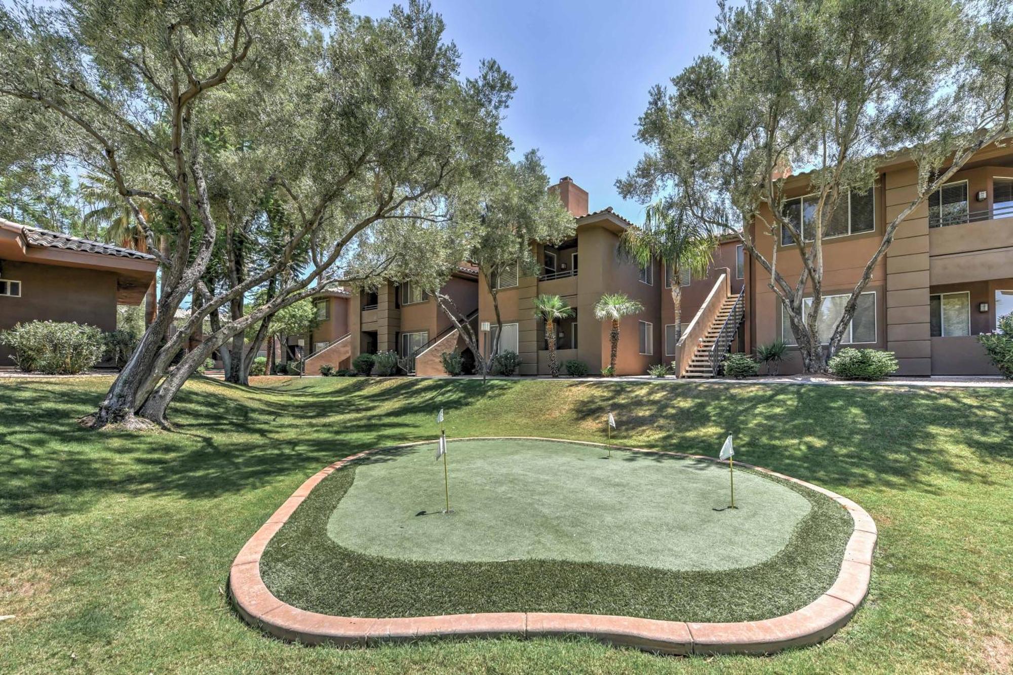 Charming With 2 Pools Apartment *