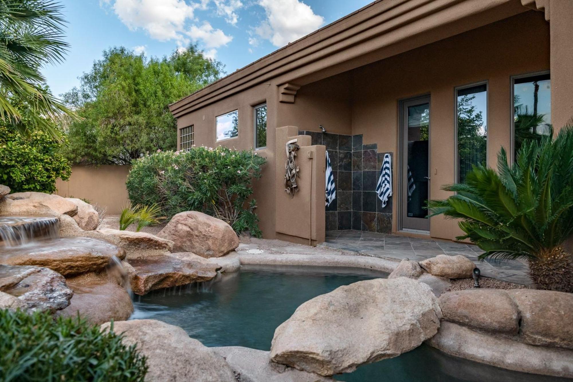 Preston By Avantstay 6br Desert Oasis W Basketball Court Pool Hot Tub Villa Scottsdale