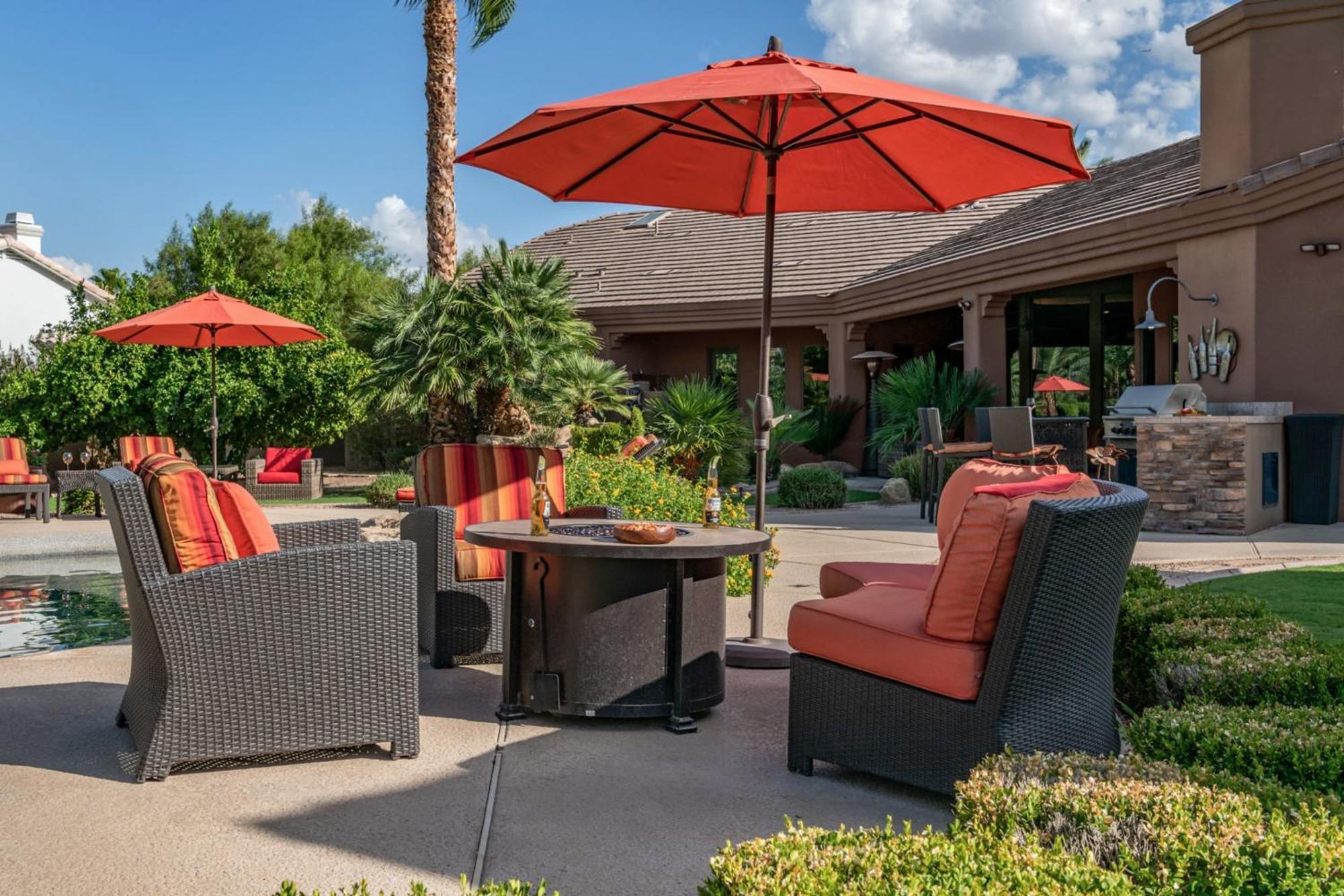 Preston By Avantstay 6br Desert Oasis W Basketball Court Pool Hot Tub