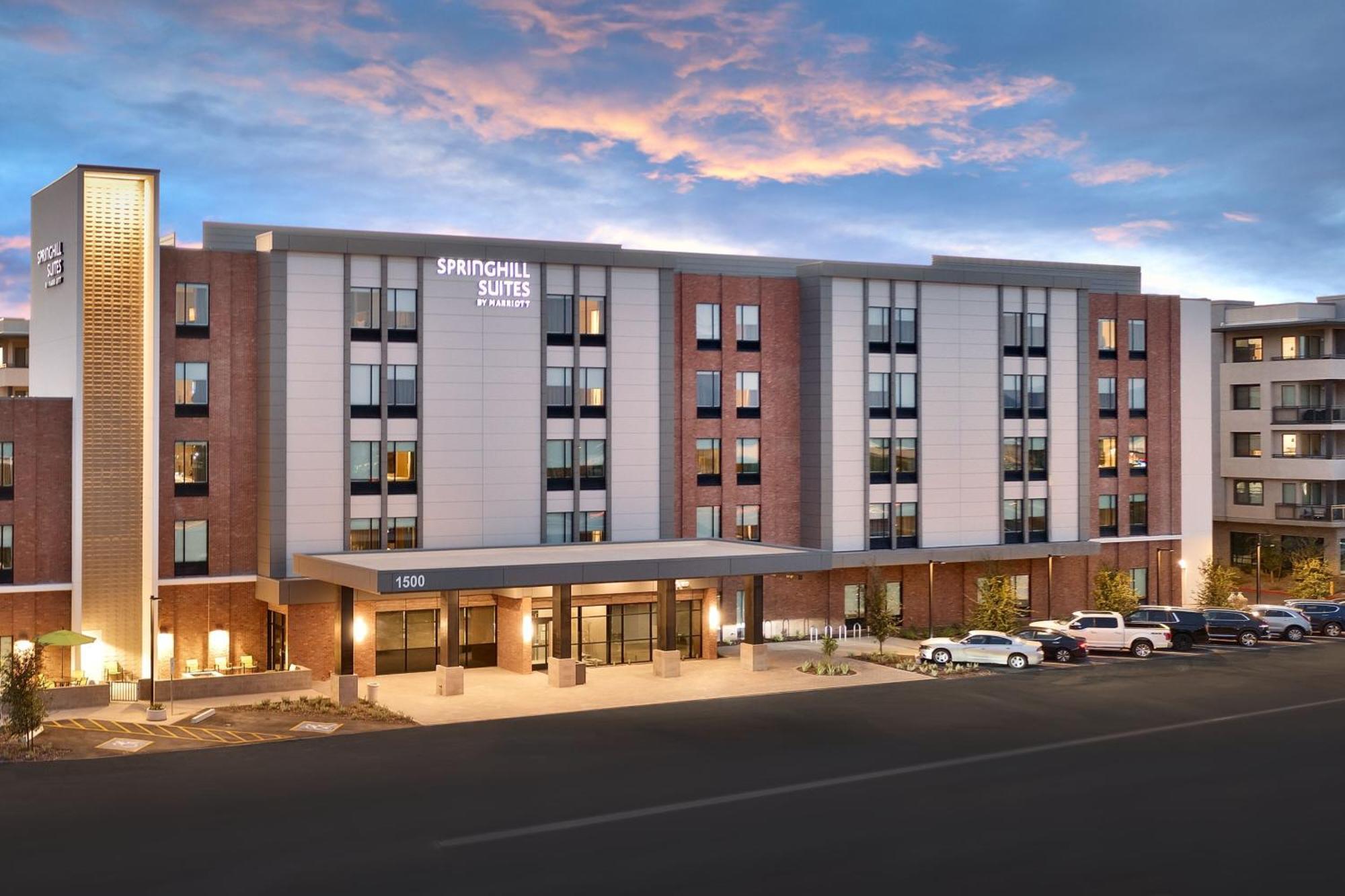Springhill By Marriott Phoenix Hotel *