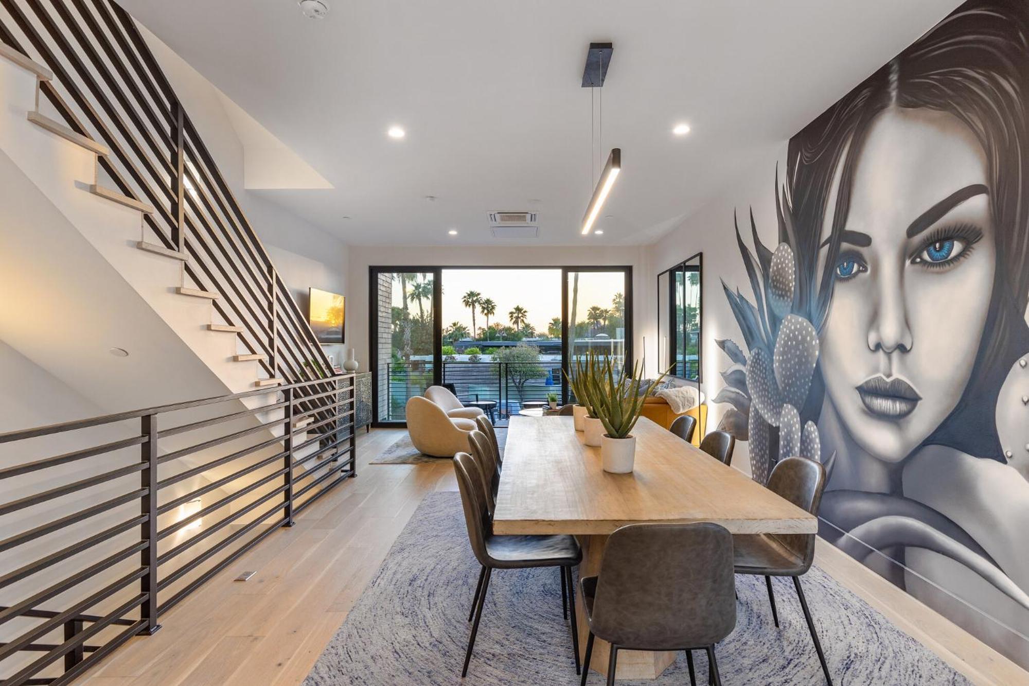 Perfect Friends Escape In Old Town With Pool Access And Roof Deck! Villa