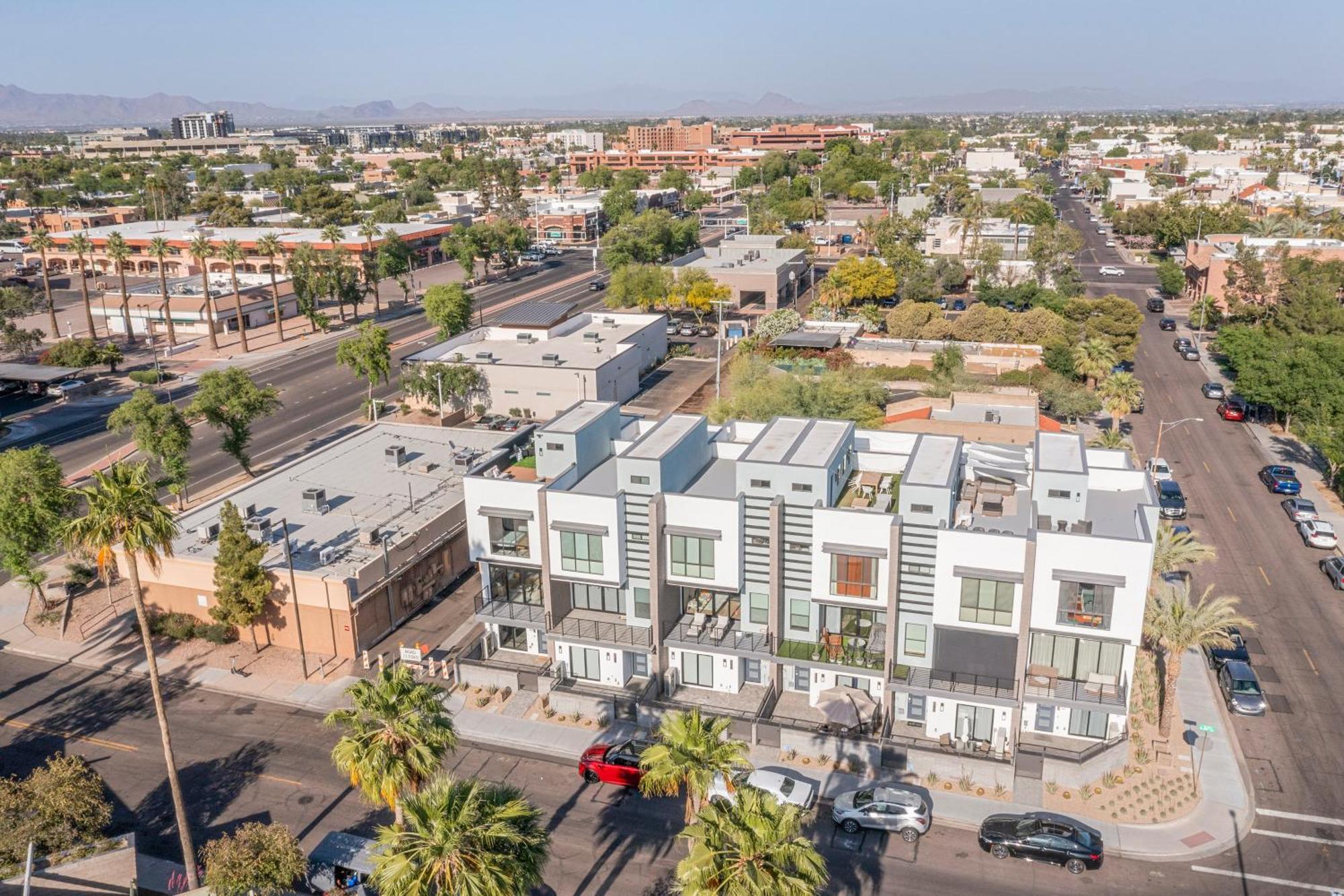 Perfect Friends Escape In Old Town With Pool Access And Roof Deck! Villa Scottsdale