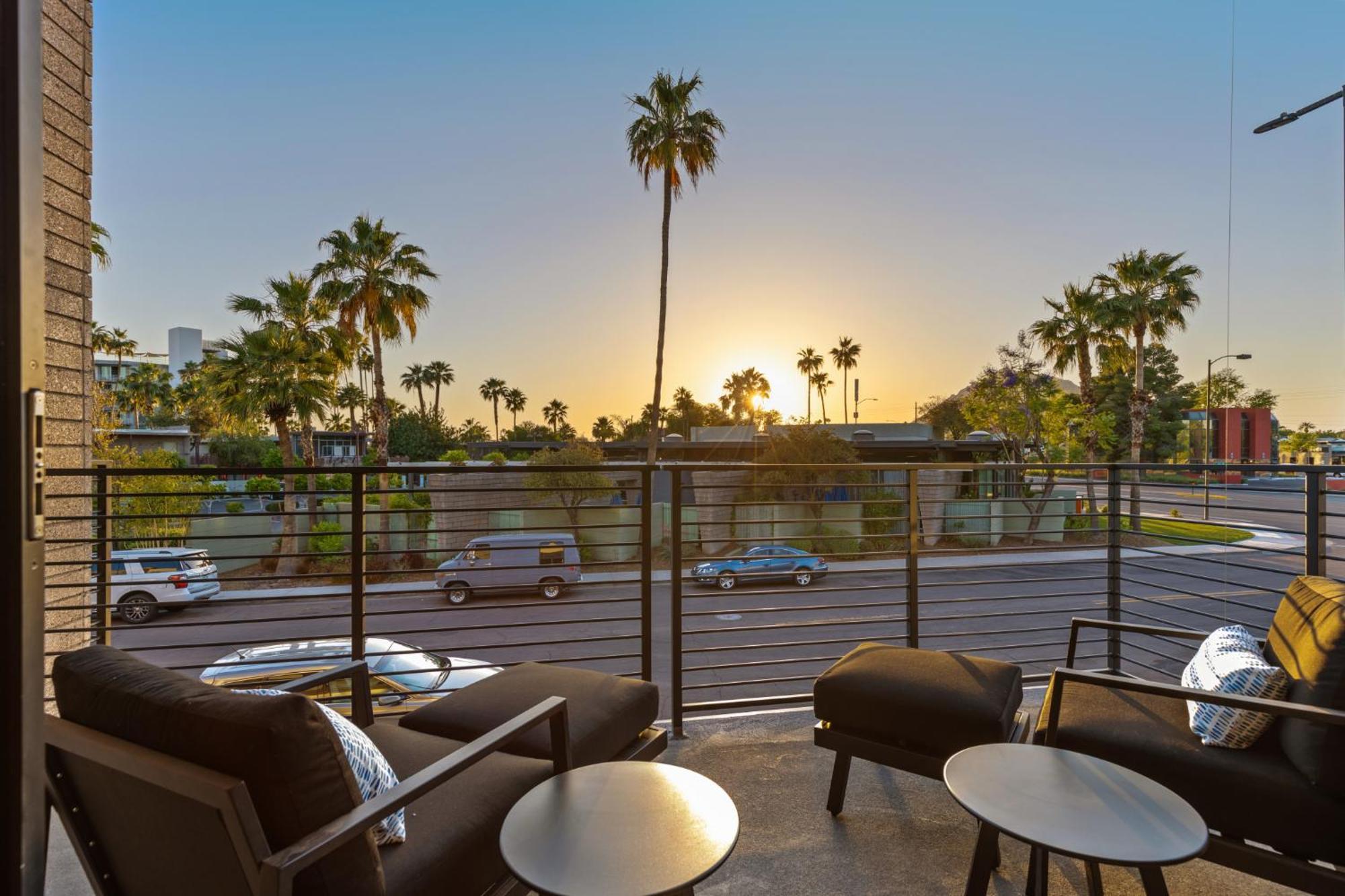 Perfect Friends Escape In Old Town With Pool Access And Roof Deck! Villa Scottsdale