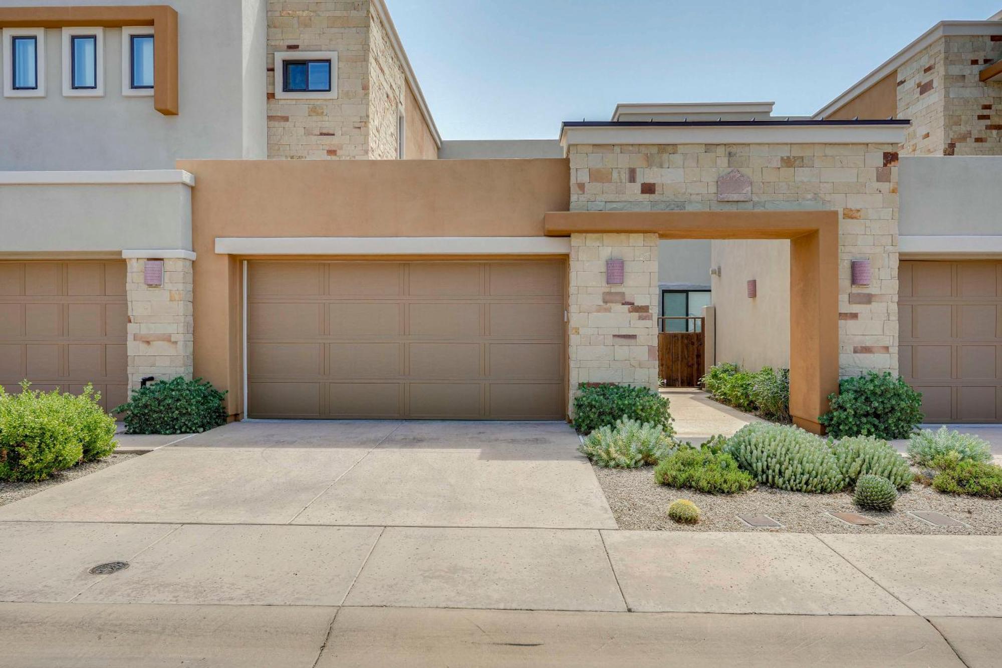 Apartment Modern With Patios And Mountain Views Scottsdale