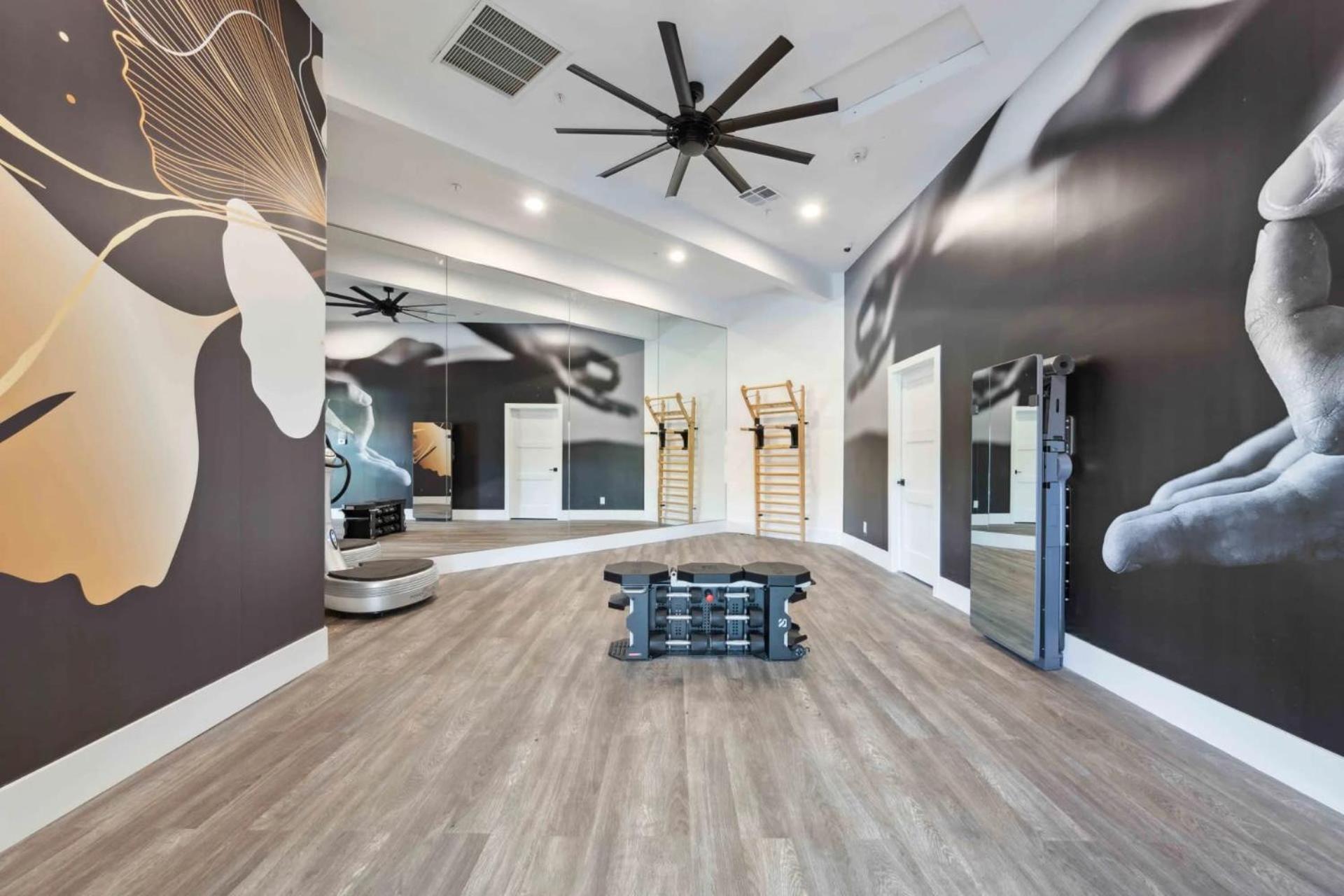 New Cozysuites Tpc With Parking, Pool Apartment Scottsdale