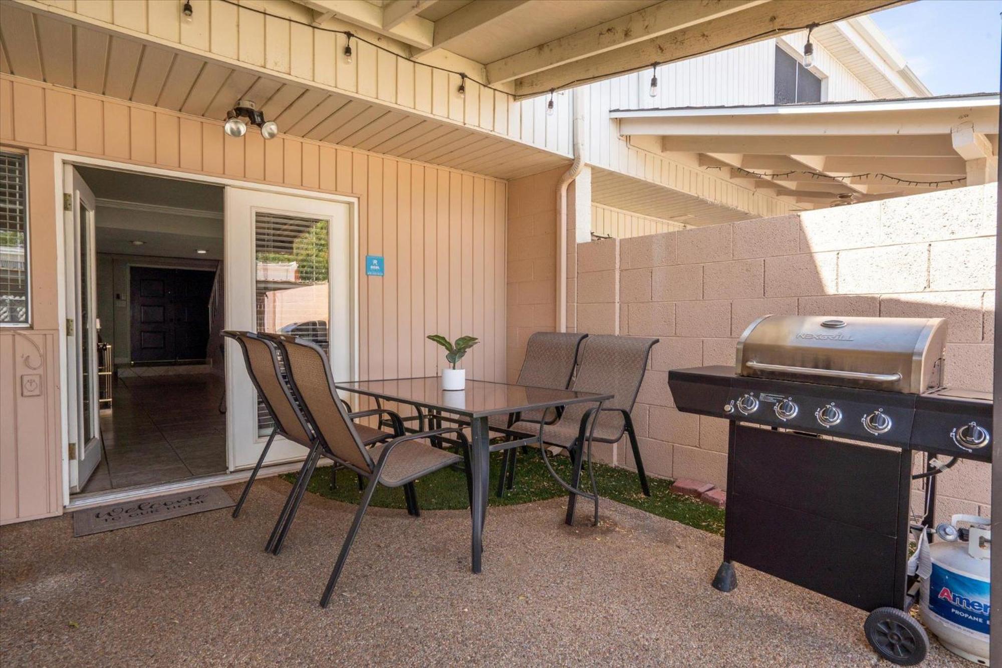 Modern Tropics Holiday home Scottsdale