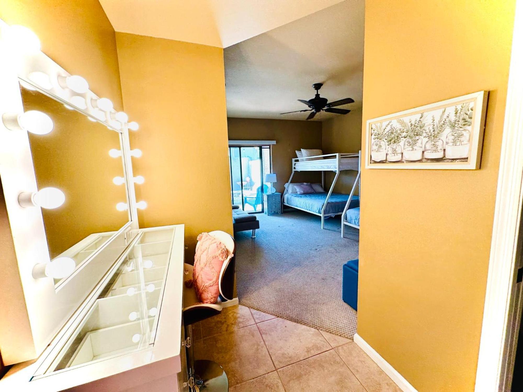 Paradise Escape-close To Old Town, Next To Pool & Hot Tub *