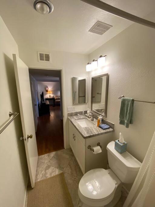Swim, Hike, Golf, Shop, View Golfers Frm Ur Patio. Apartment *
