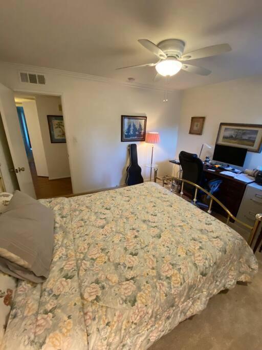 Apartment Swim, Hike, Golf, Shop, View Golfers Frm Ur Patio. *
