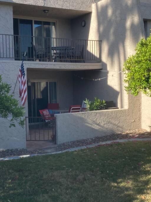 Swim, Hike, Golf, Shop, View Golfers Frm Ur Patio. Apartment *