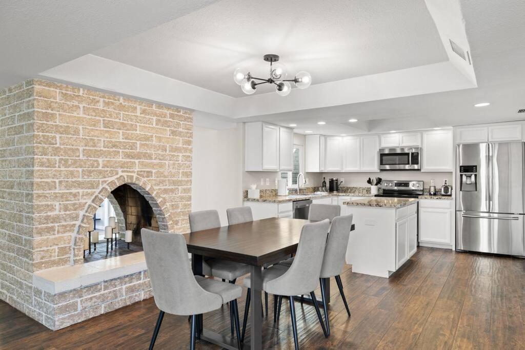 Charming Patio W/ Community Pool, Wfh Setups, 10 Min Walk To Old Town! * Scottsdale