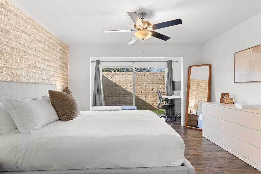 Charming Patio W/ Community Pool, Wfh Setups, 10 Min Walk To Old Town!