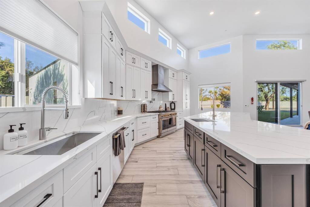 New Luxury Getaway With Heated Pool And Bbq *