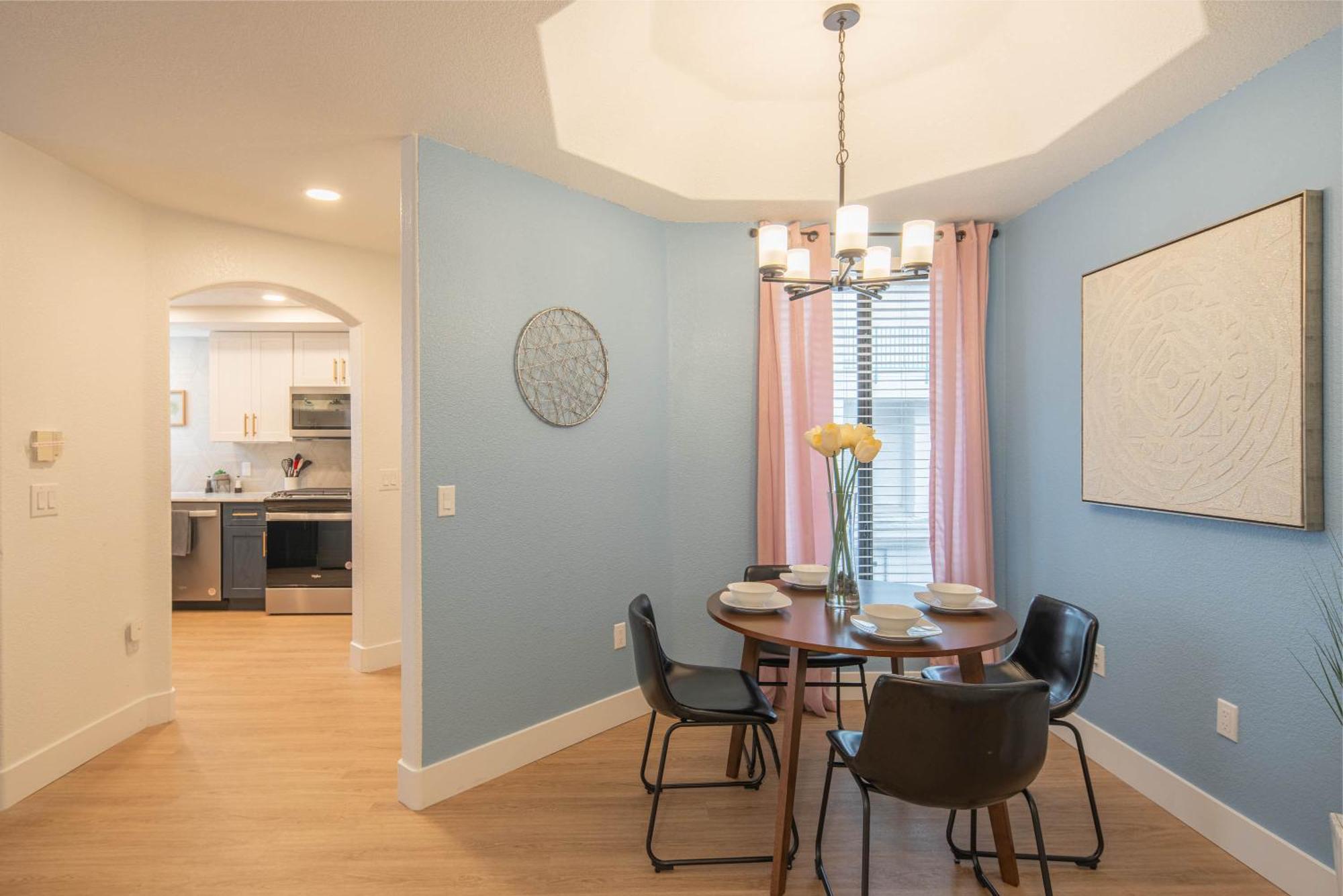 Apartment Exclusive-walk To Golf, Shopping & Dining-king Bed N268 Scottsdale