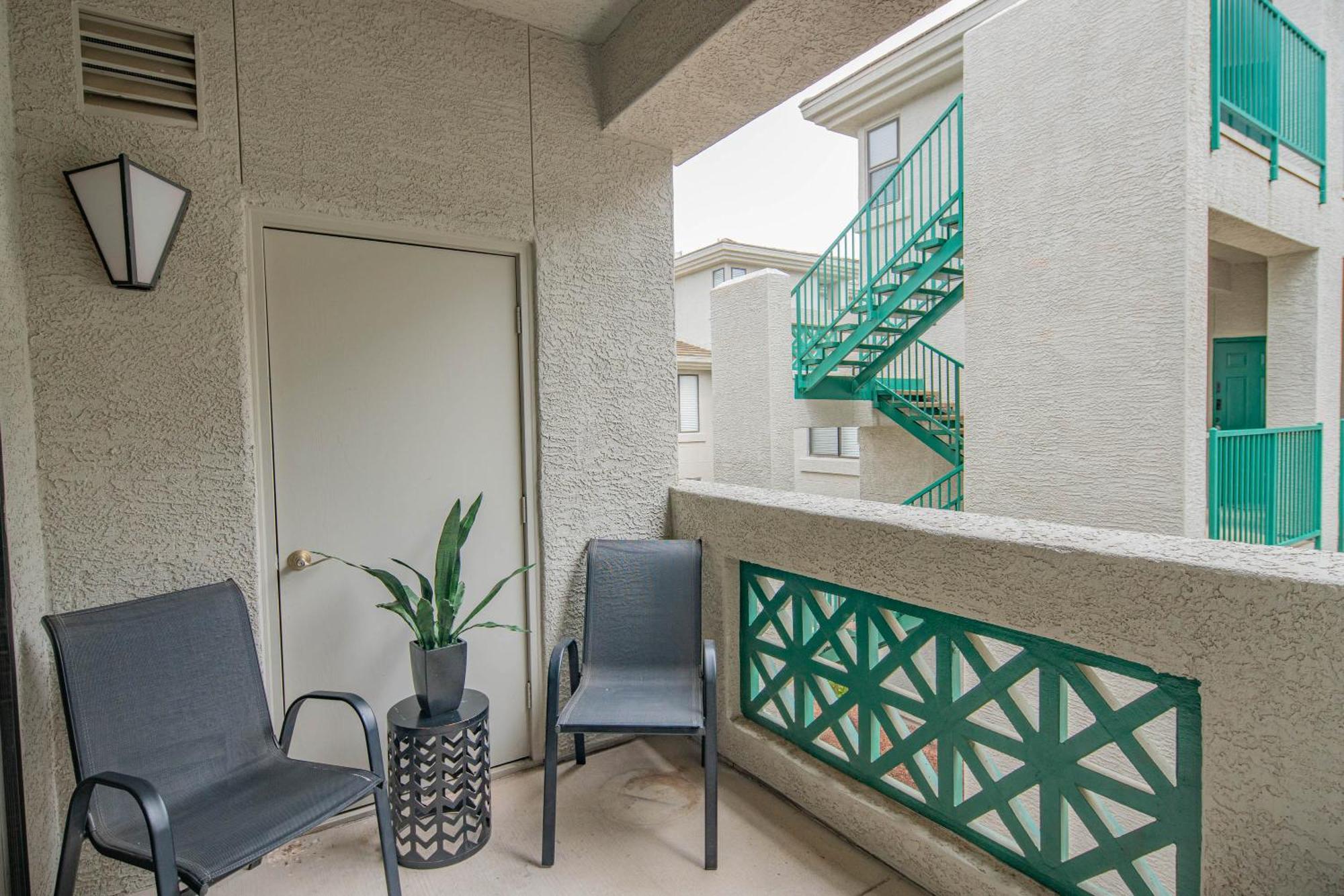 Exclusive-walk To Golf, Shopping & Dining-king Bed N268 Apartment *